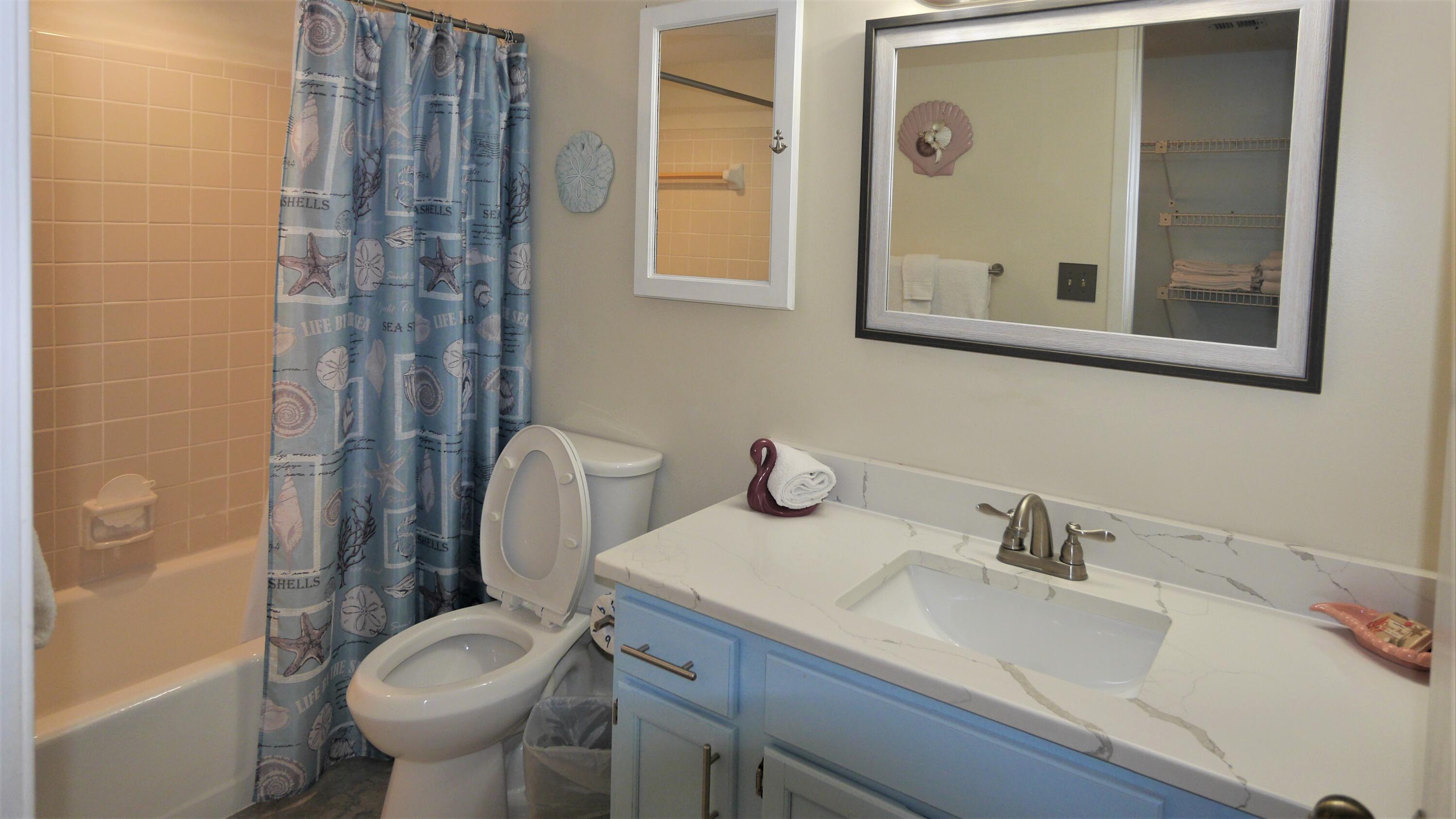 SURF DWELLER CONDO - Residential