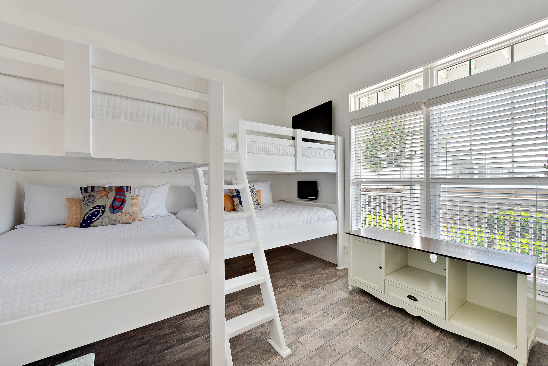 BEACH HIGHLAND 1ST ADD - Residential
