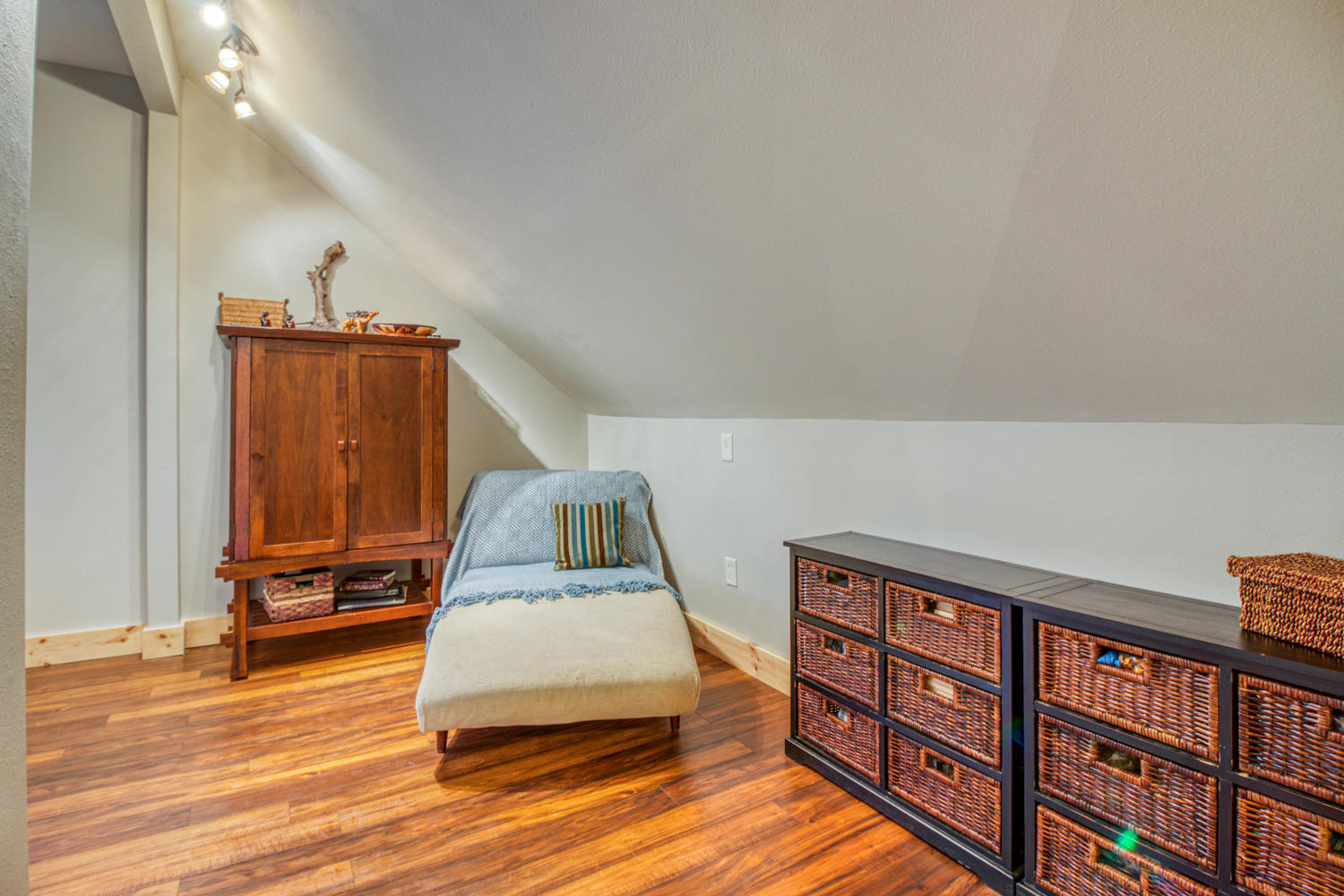 ADAMS POWELL - Residential