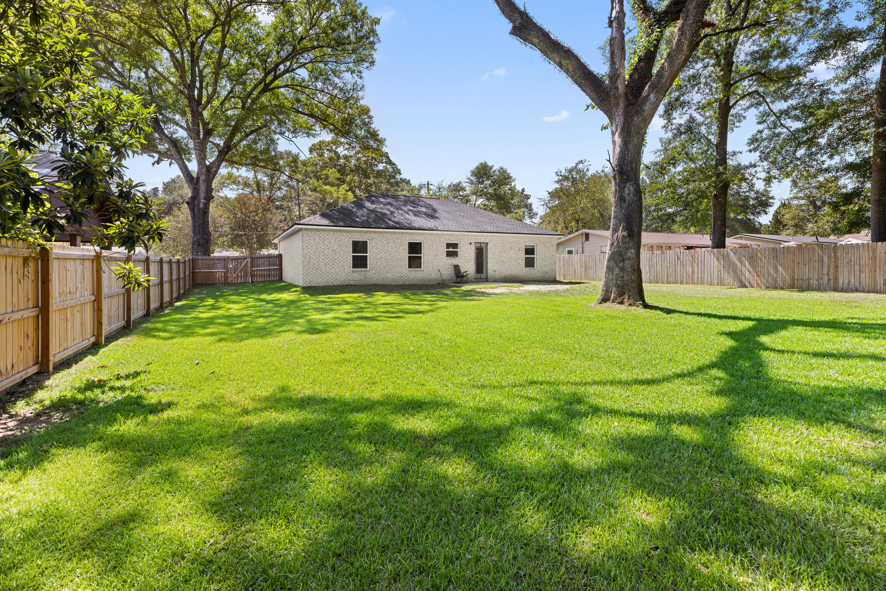 QUIET OAKS S/D - Residential