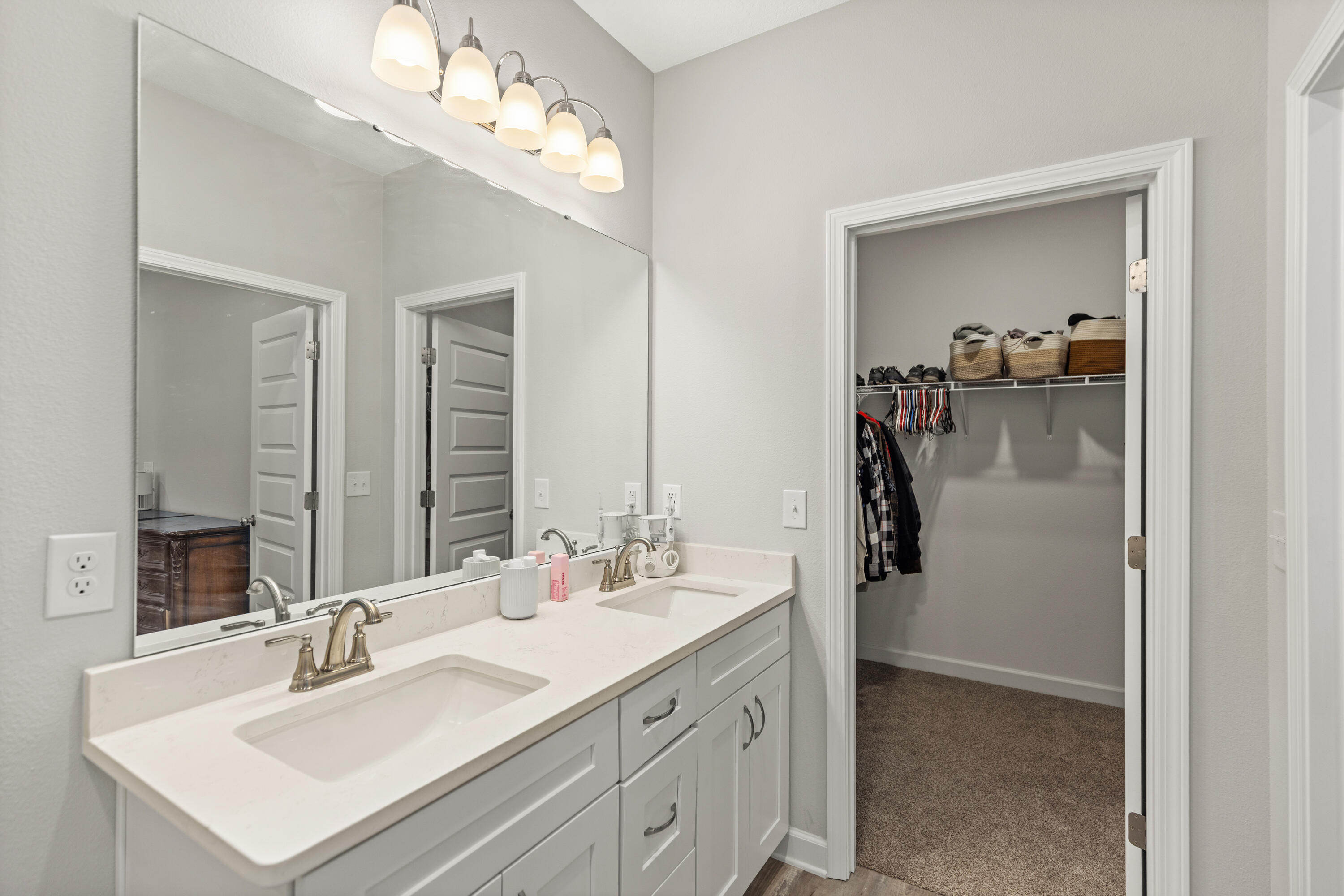 QUIET OAKS S/D - Residential