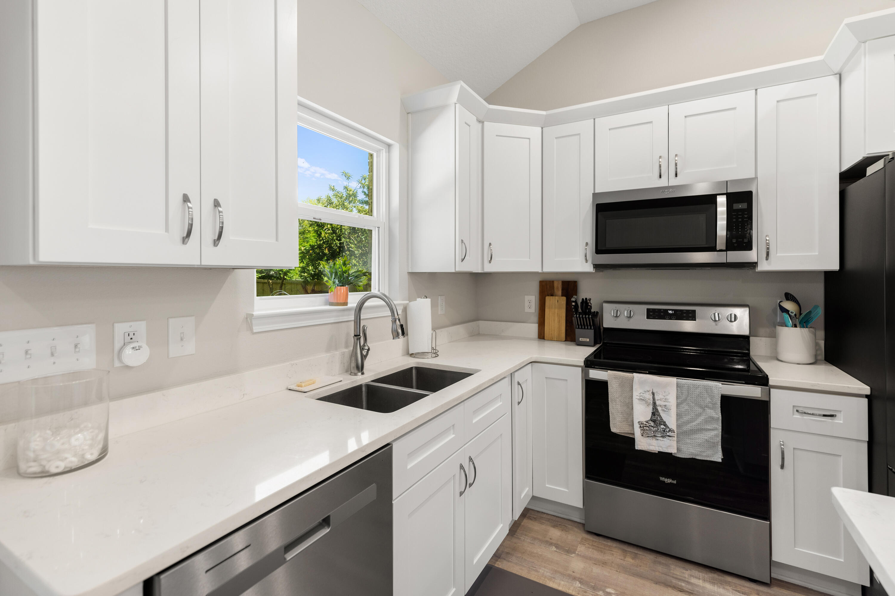 QUIET OAKS S/D - Residential
