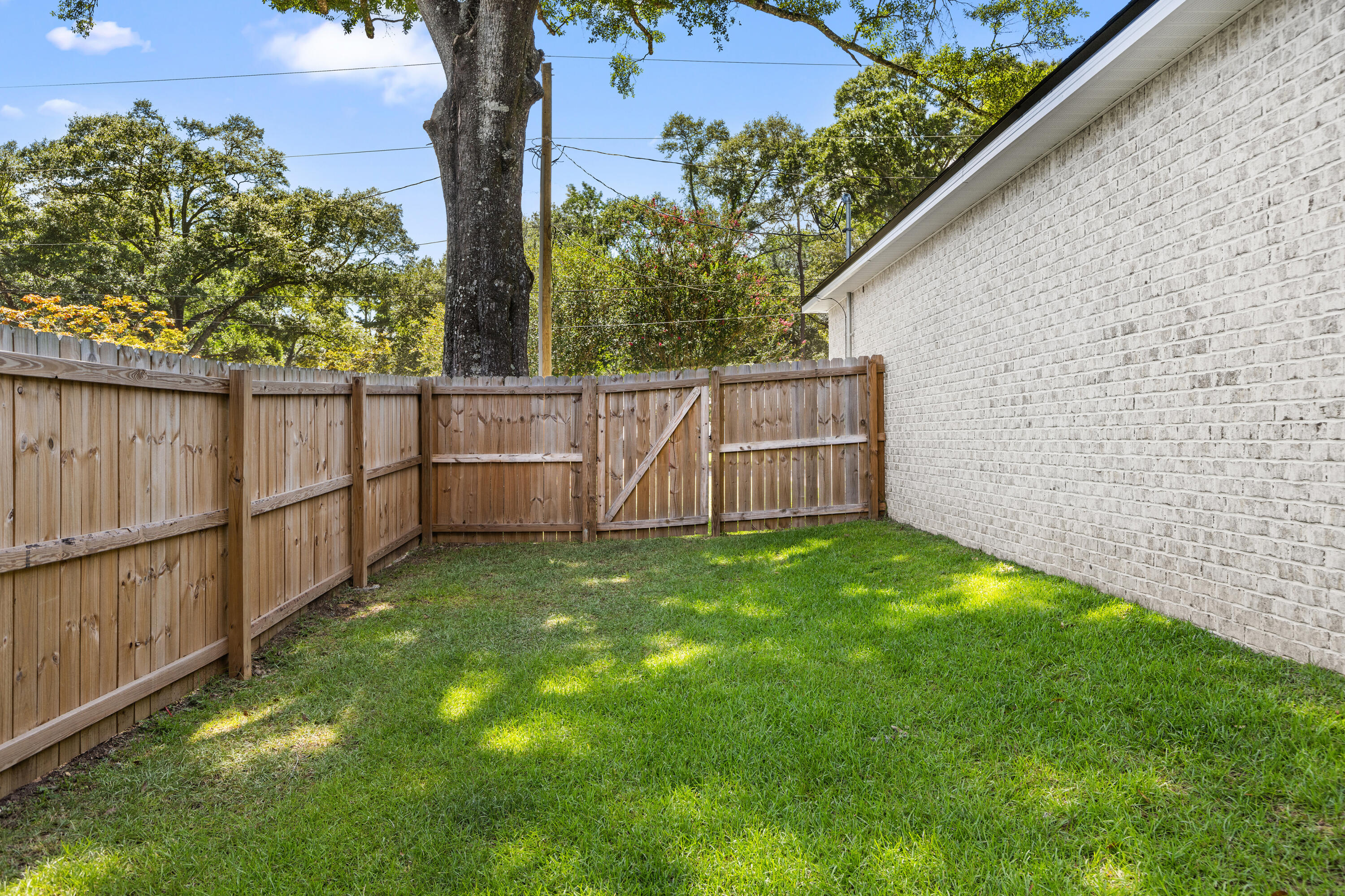 QUIET OAKS S/D - Residential