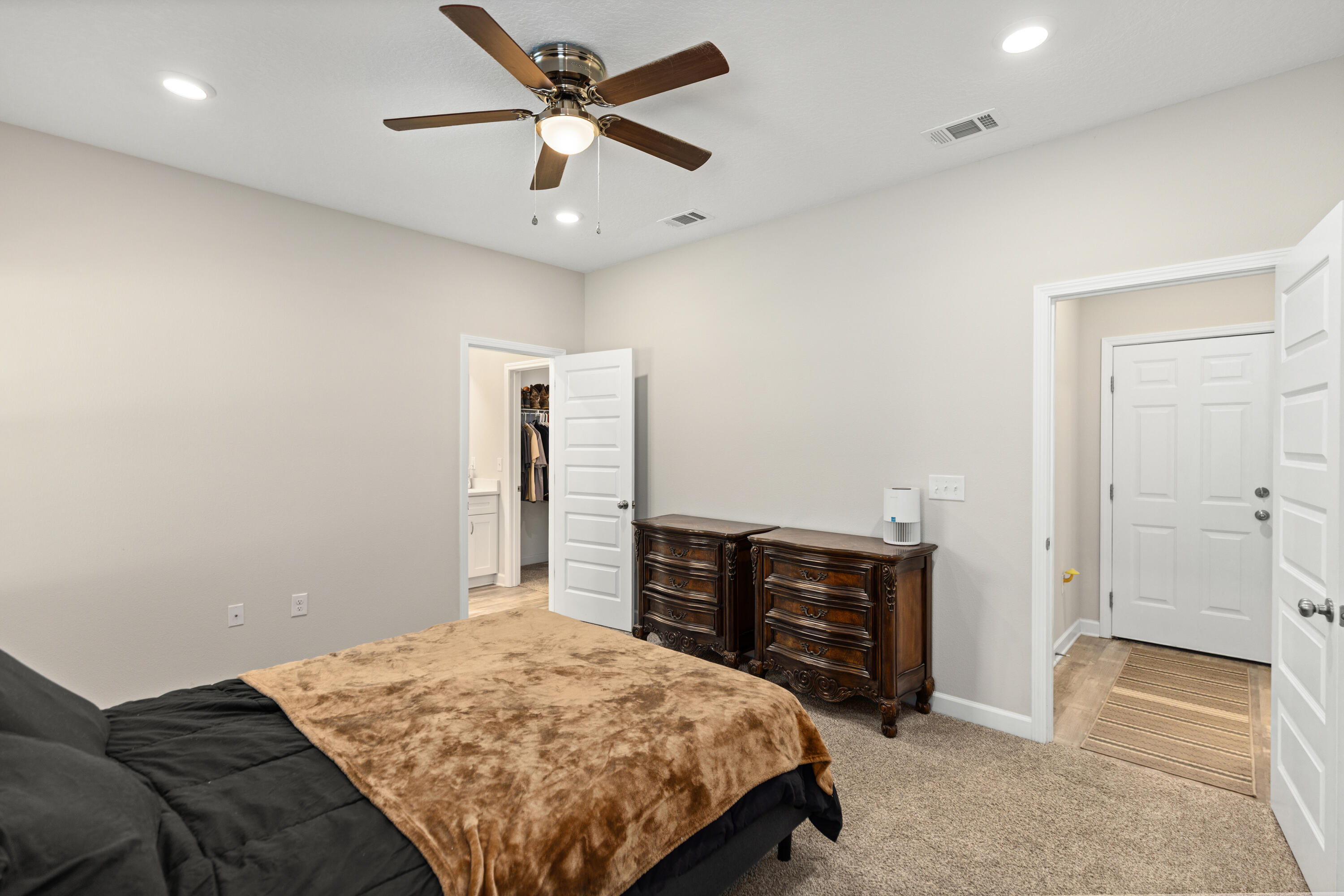 QUIET OAKS S/D - Residential