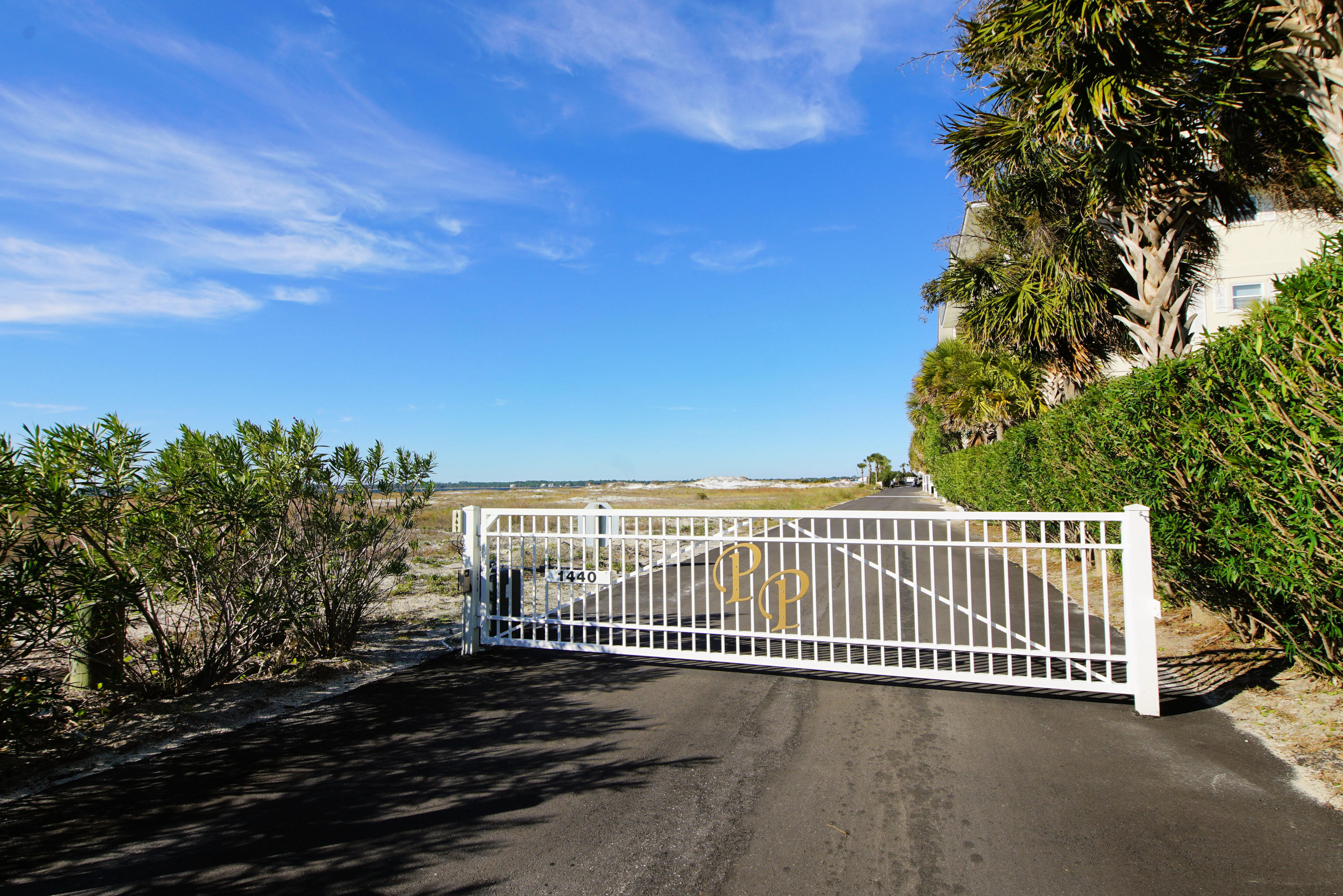 PARADISE POINT T/H - Residential