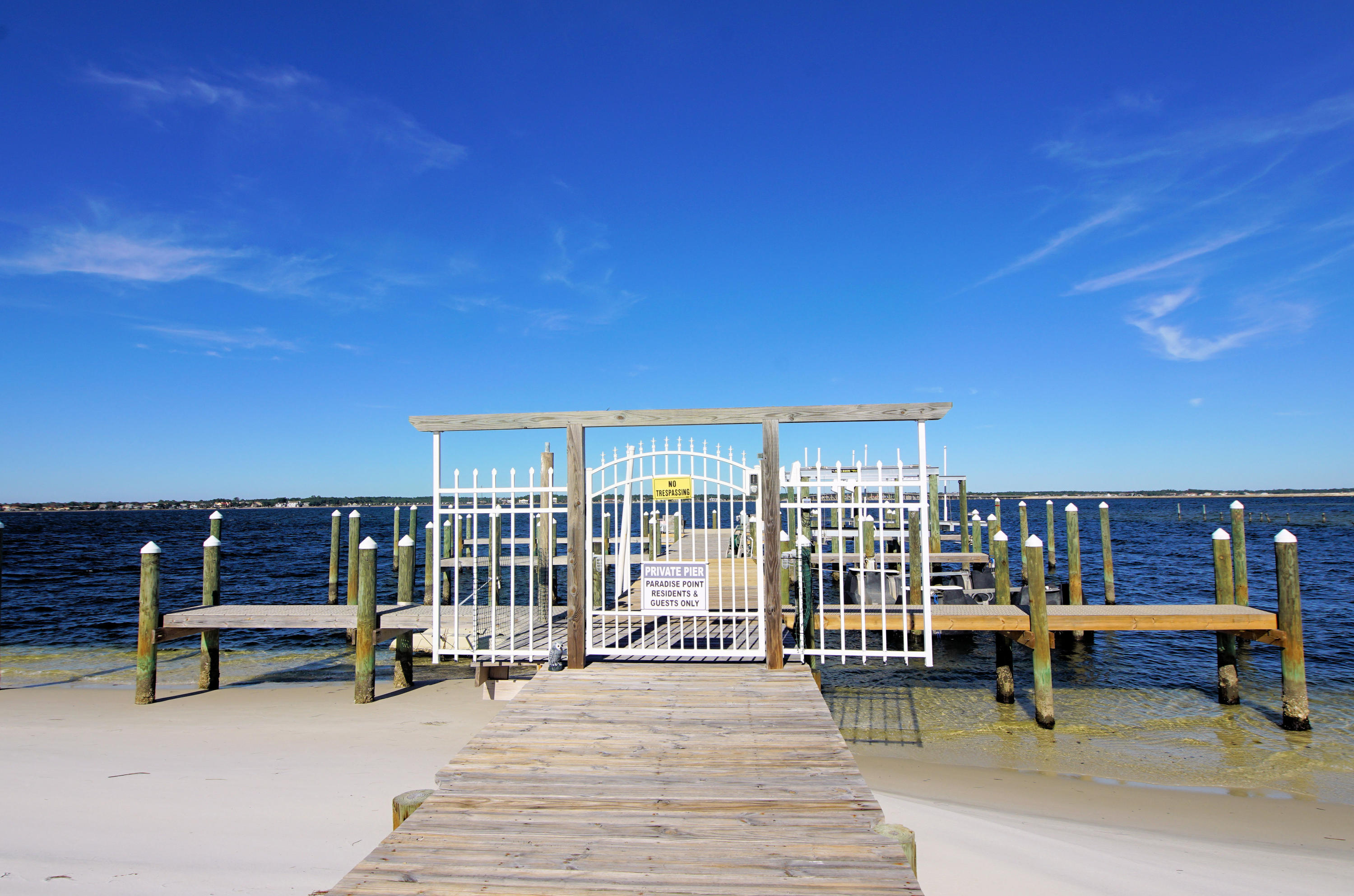 PARADISE POINT T/H - Residential