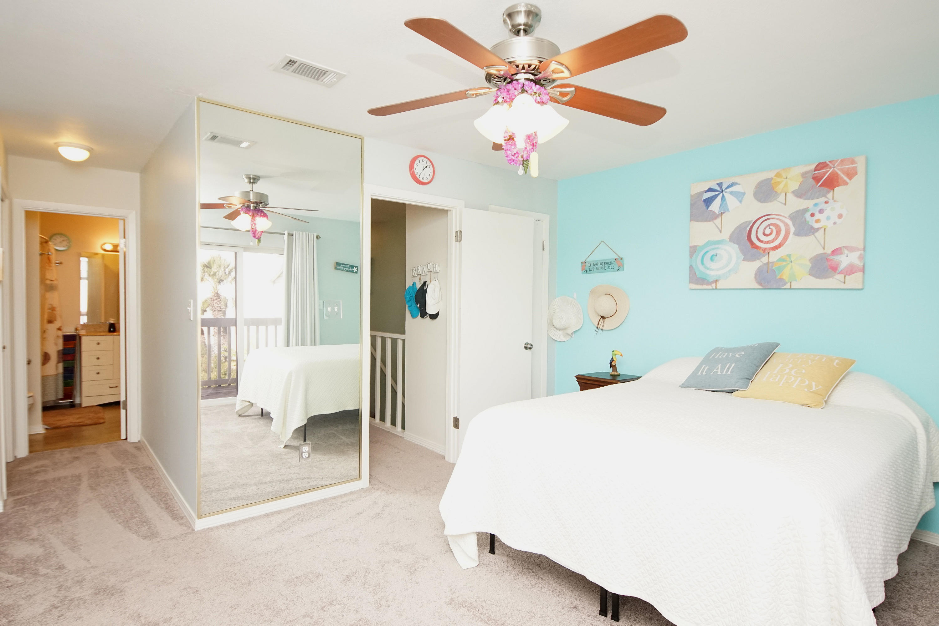 PARADISE POINT T/H - Residential