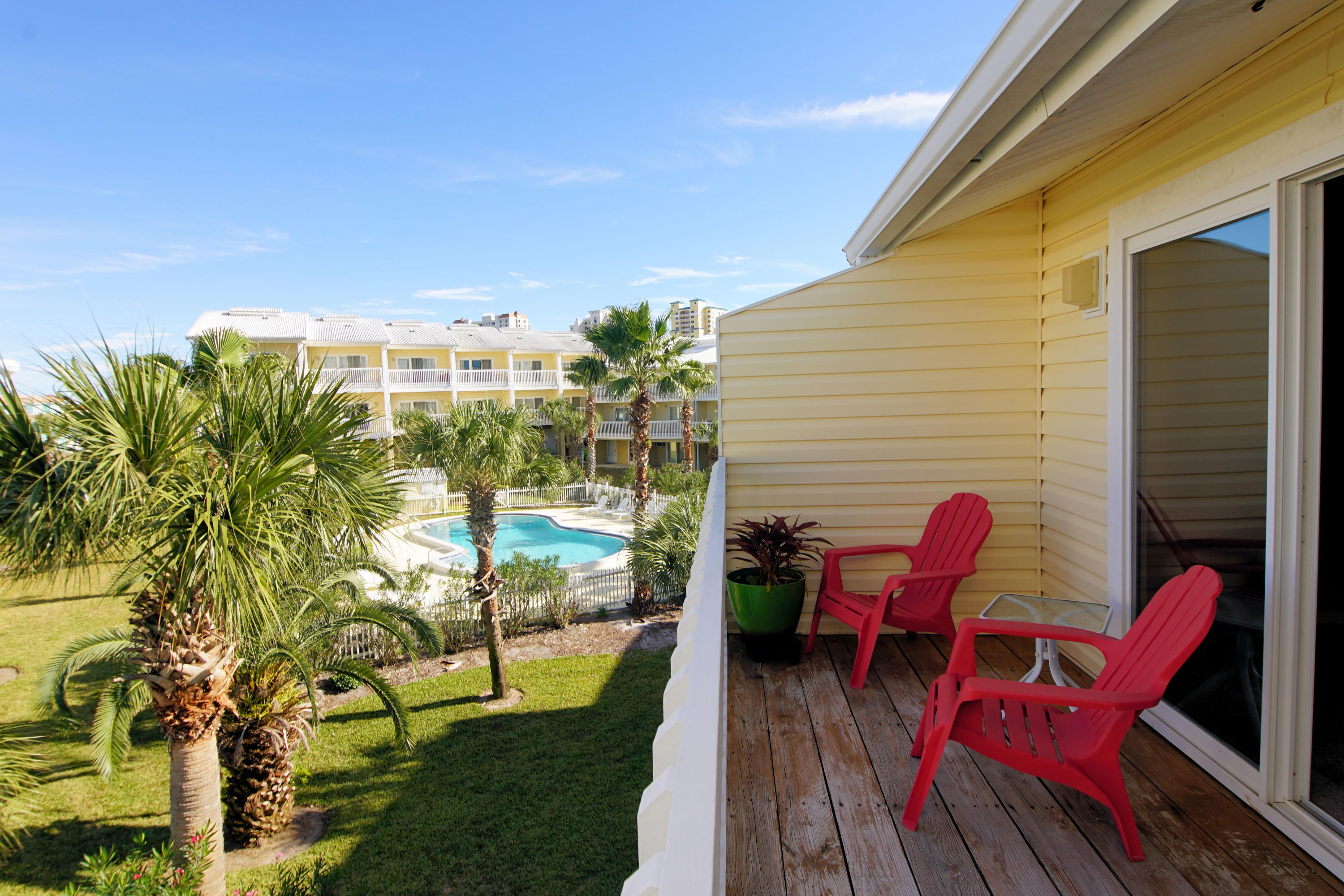 PARADISE POINT T/H - Residential