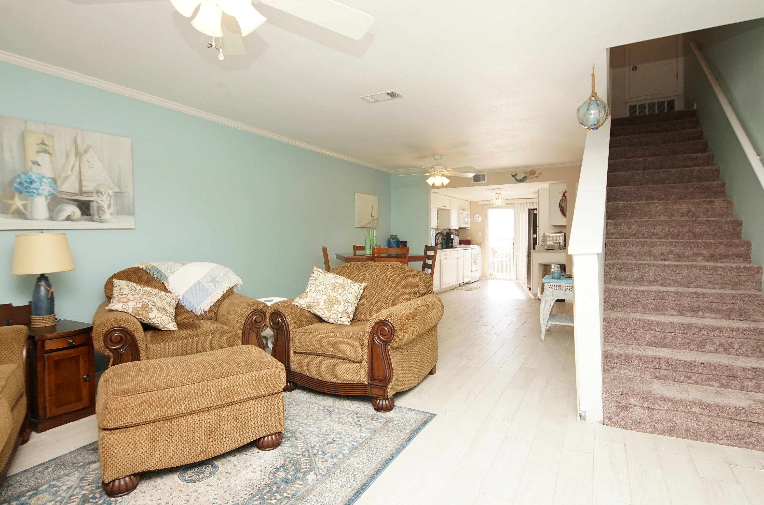 PARADISE POINT T/H - Residential