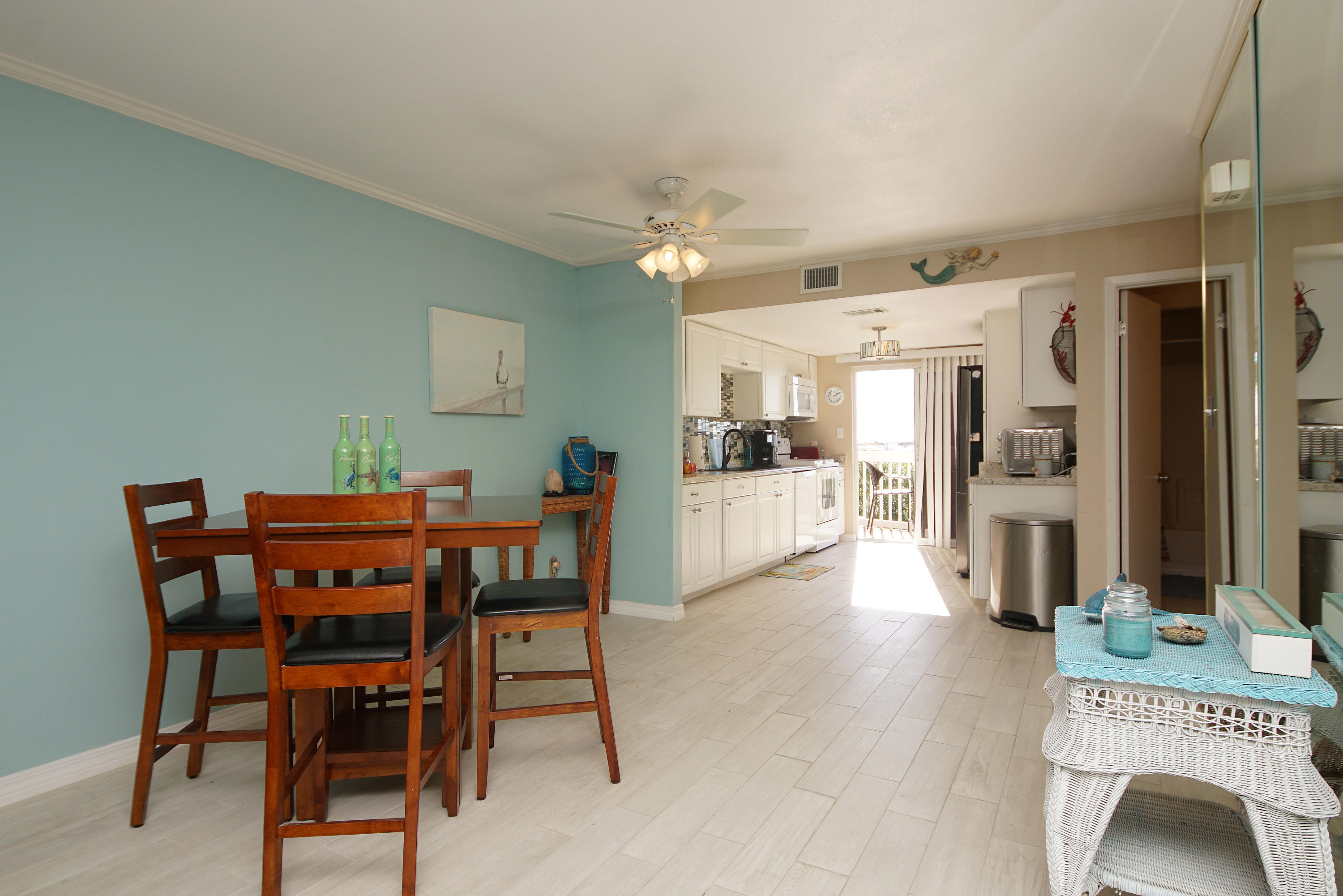 PARADISE POINT T/H - Residential