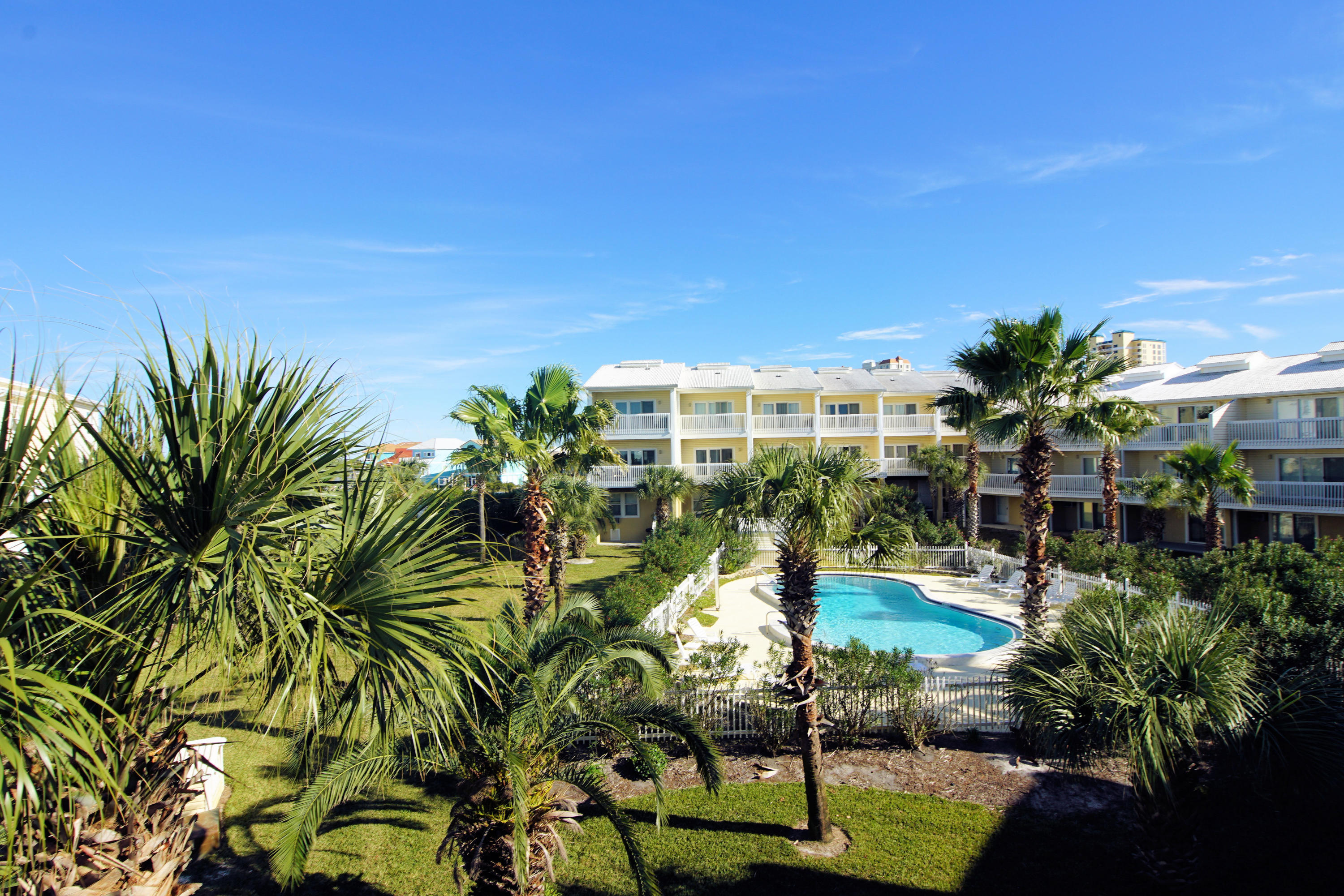 PARADISE POINT T/H - Residential