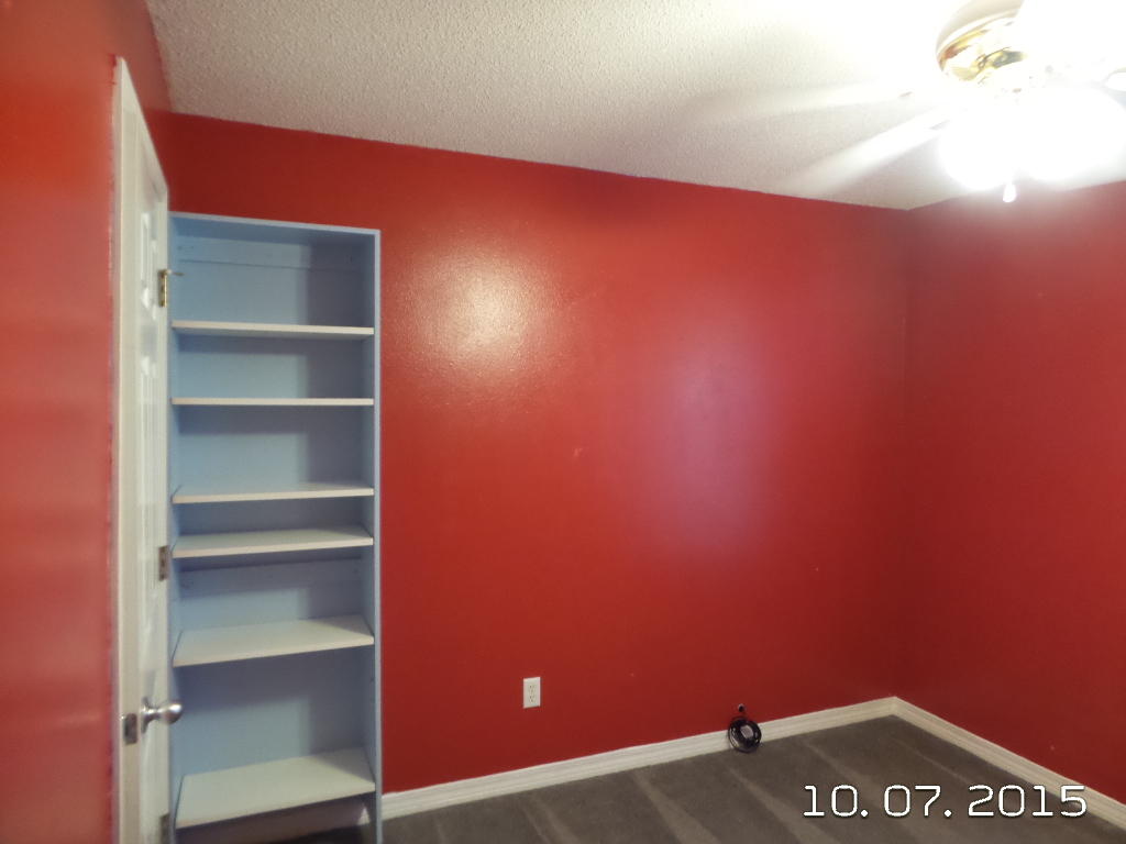 COUNTRYVIEW ESTATES 8TH ADDN - Residential Lease