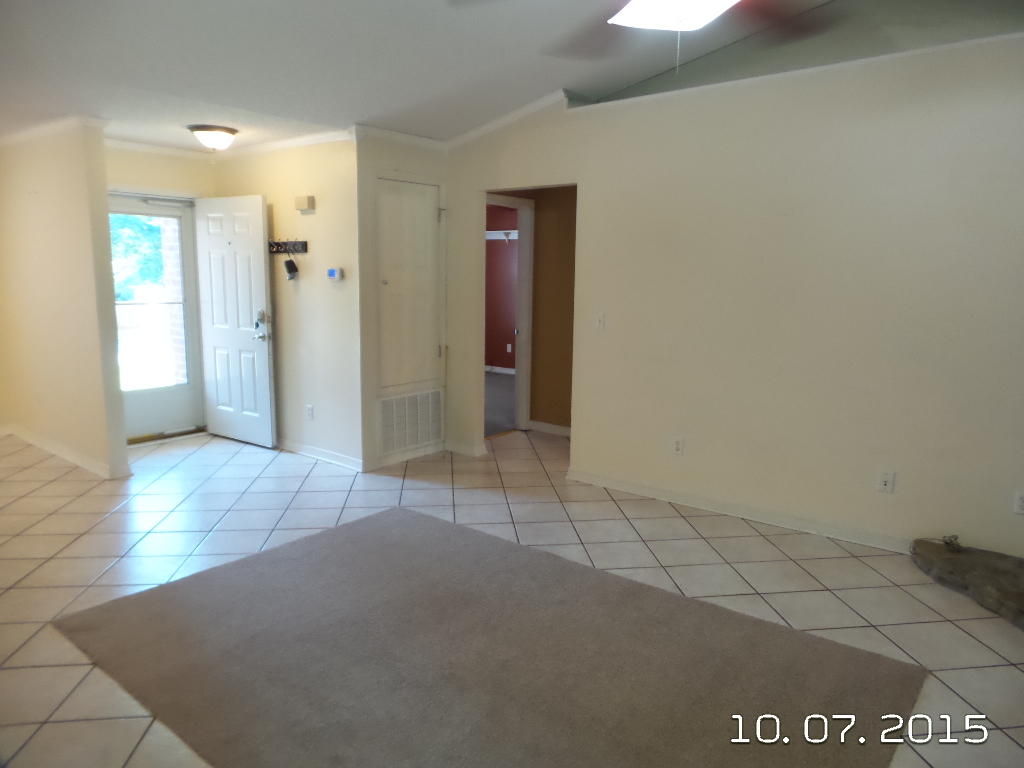 COUNTRYVIEW ESTATES 8TH ADDN - Residential Lease