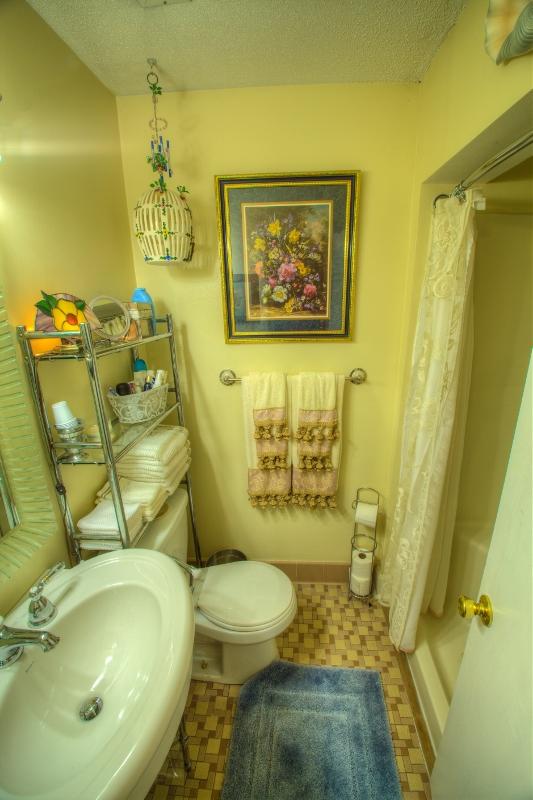 PINECREST HILLS - Residential