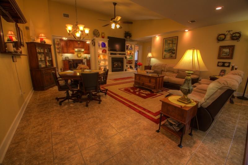 PINECREST HILLS - Residential