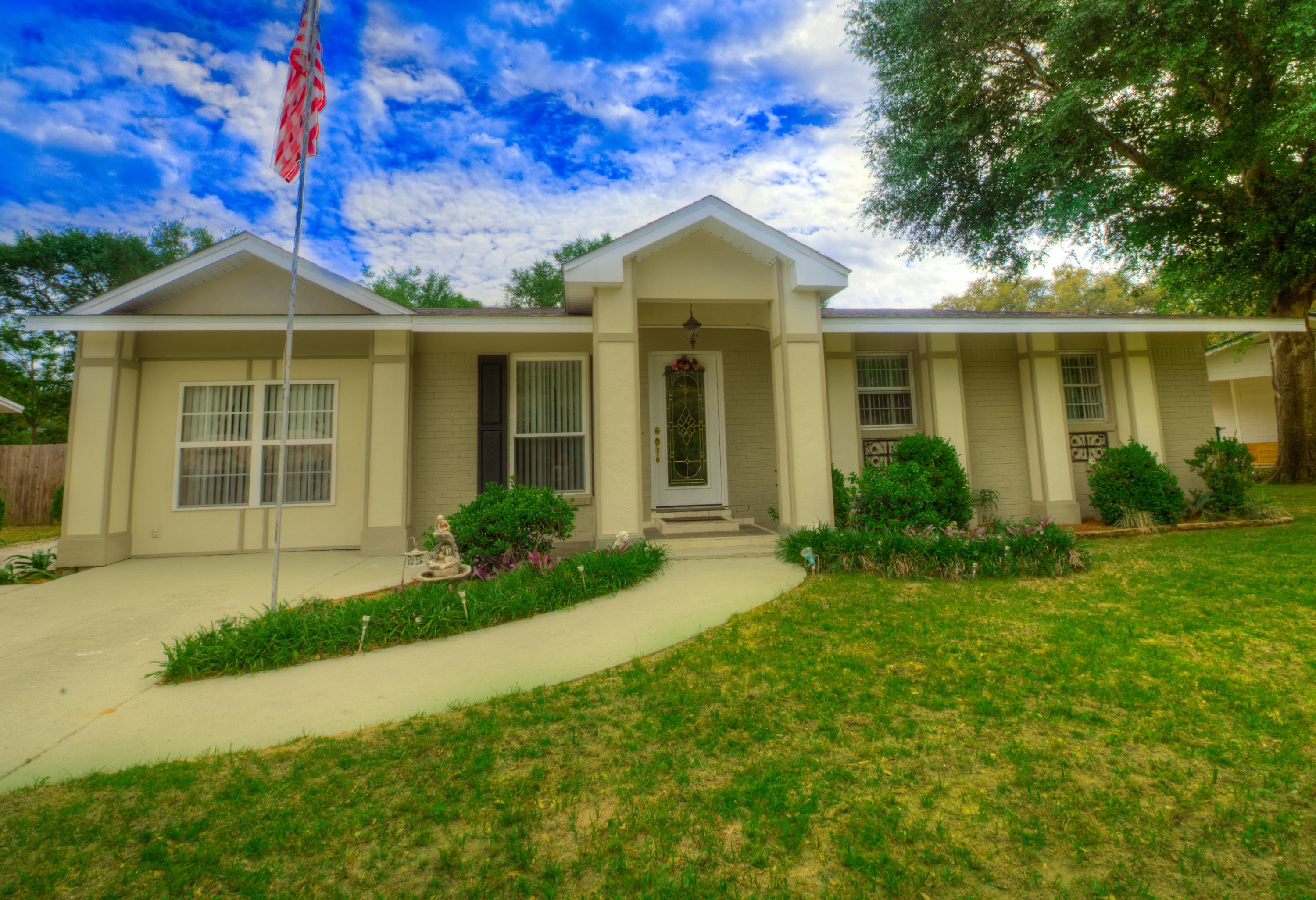 PINECREST HILLS - Residential