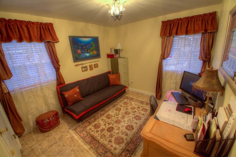 PINECREST HILLS - Residential