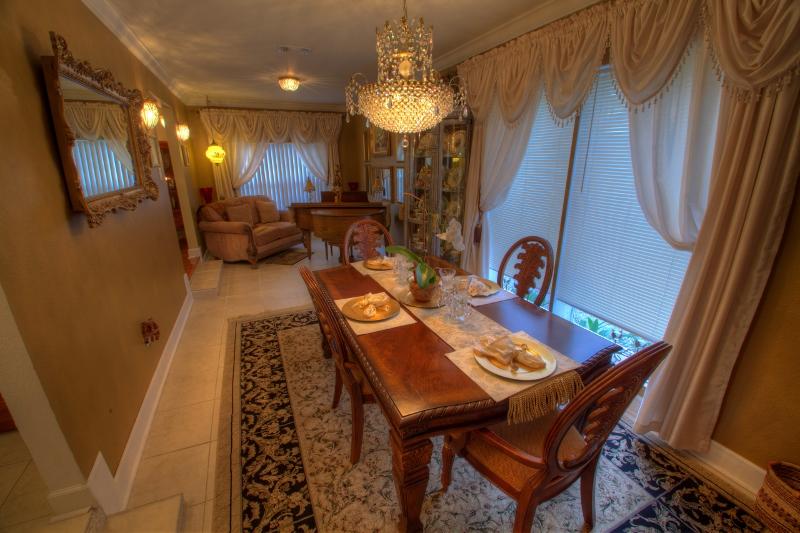 PINECREST HILLS - Residential