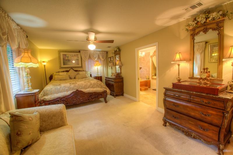 PINECREST HILLS - Residential