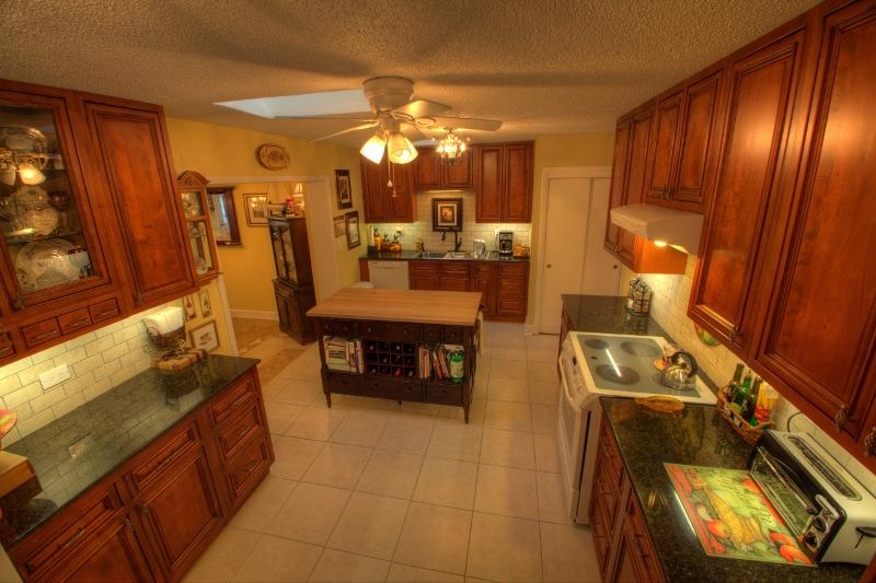 PINECREST HILLS - Residential