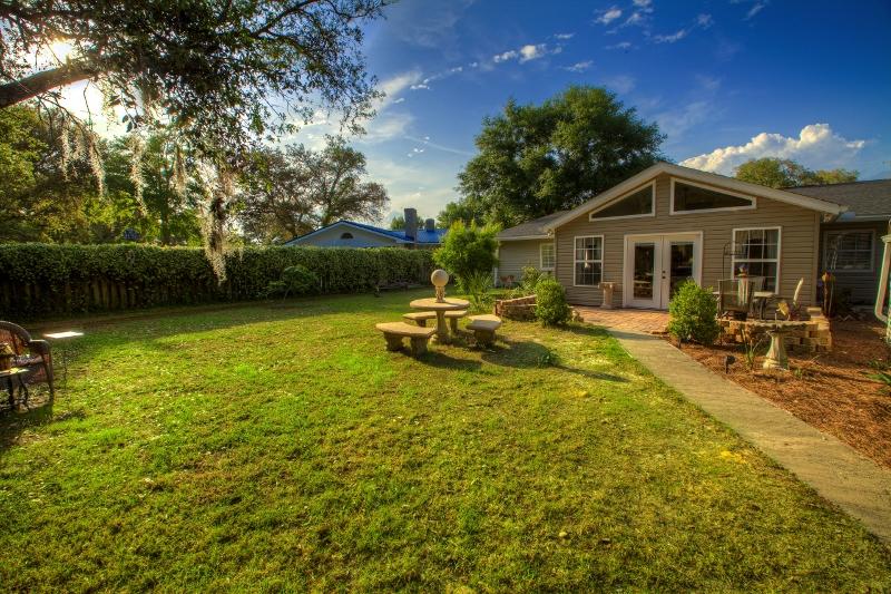 PINECREST HILLS - Residential