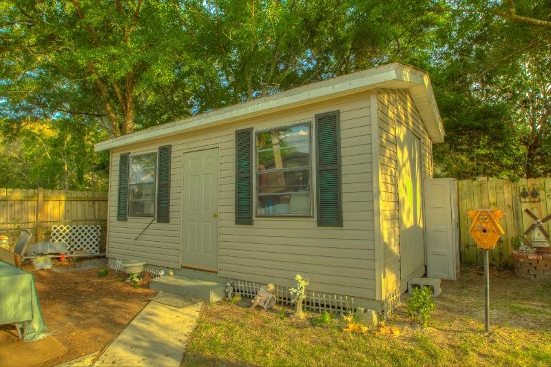 PINECREST HILLS - Residential