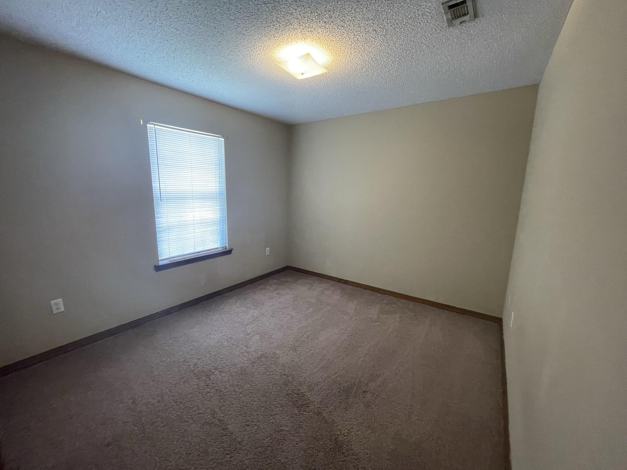 EDNEYS 2ND ADDN - Residential Lease