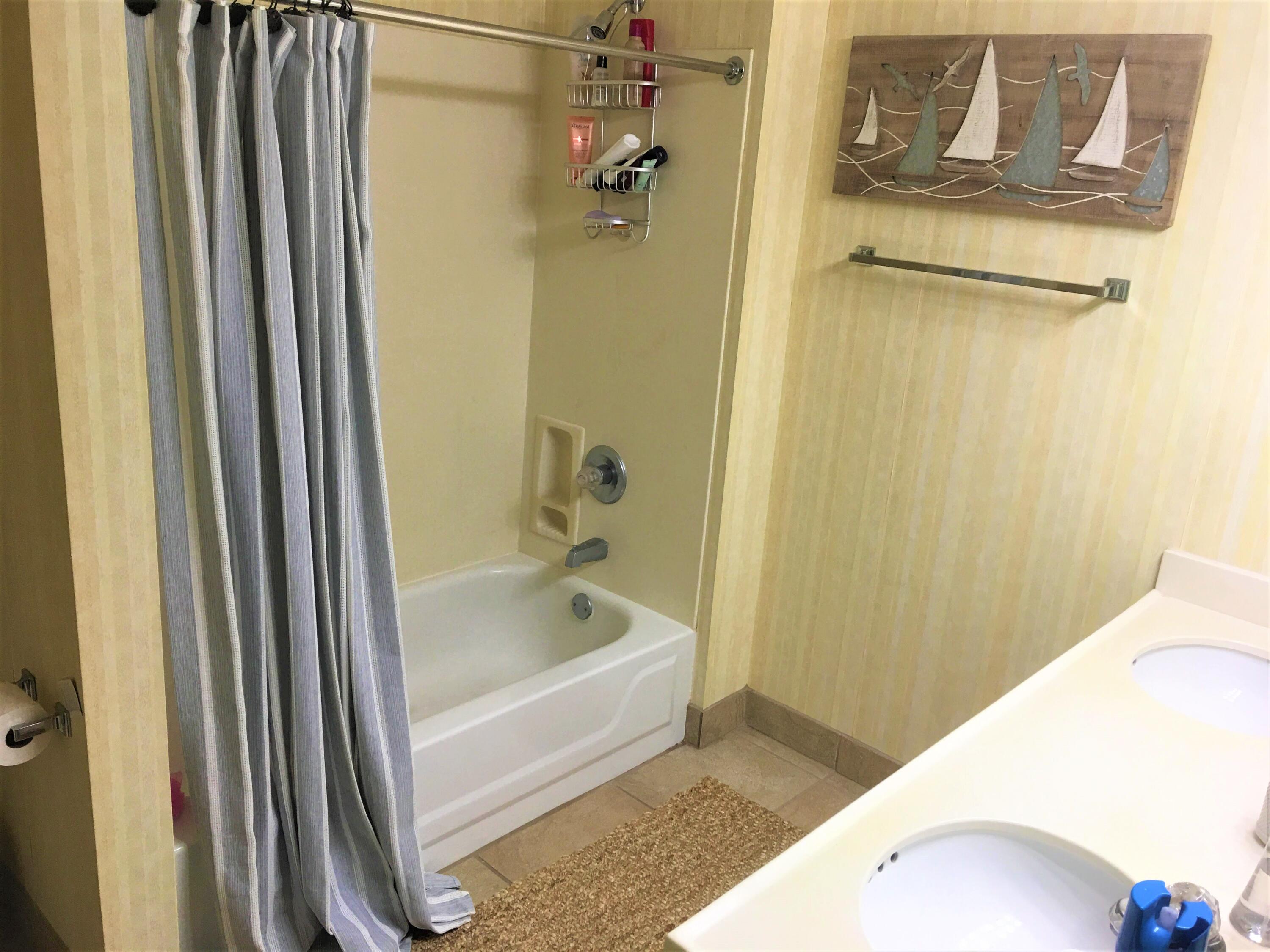 SUMMIT AT TOPS'L (THE) - Residential