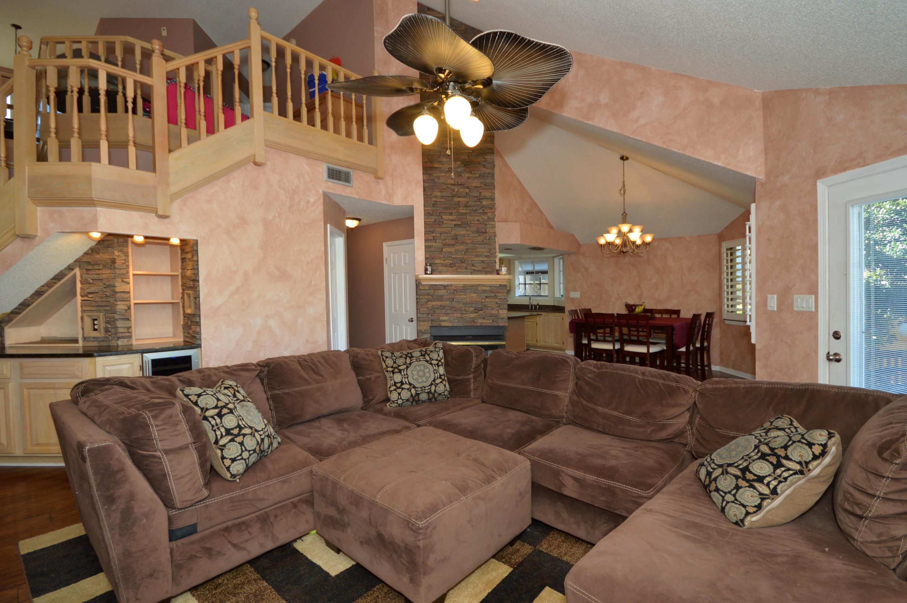 CROSSWINDS 1ST ADDN - Residential