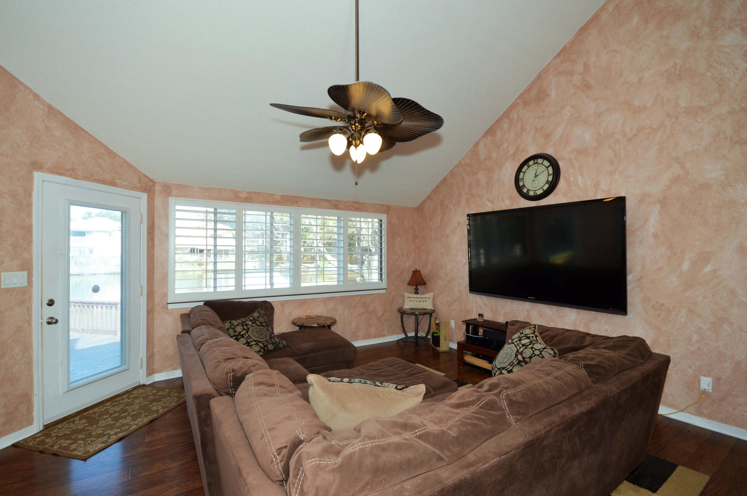 CROSSWINDS 1ST ADDN - Residential