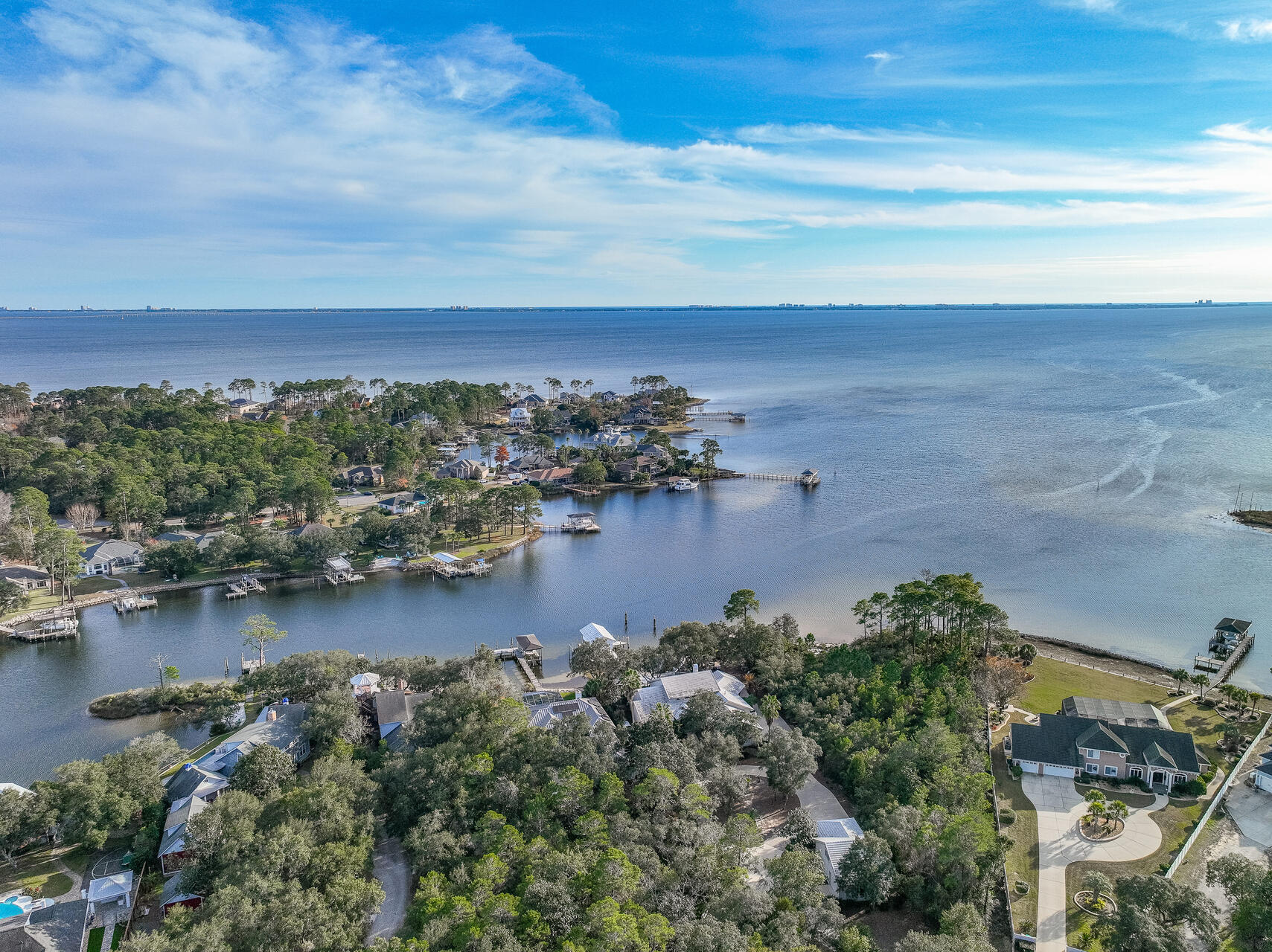 VALPARAISO PINECREST 6 - Residential