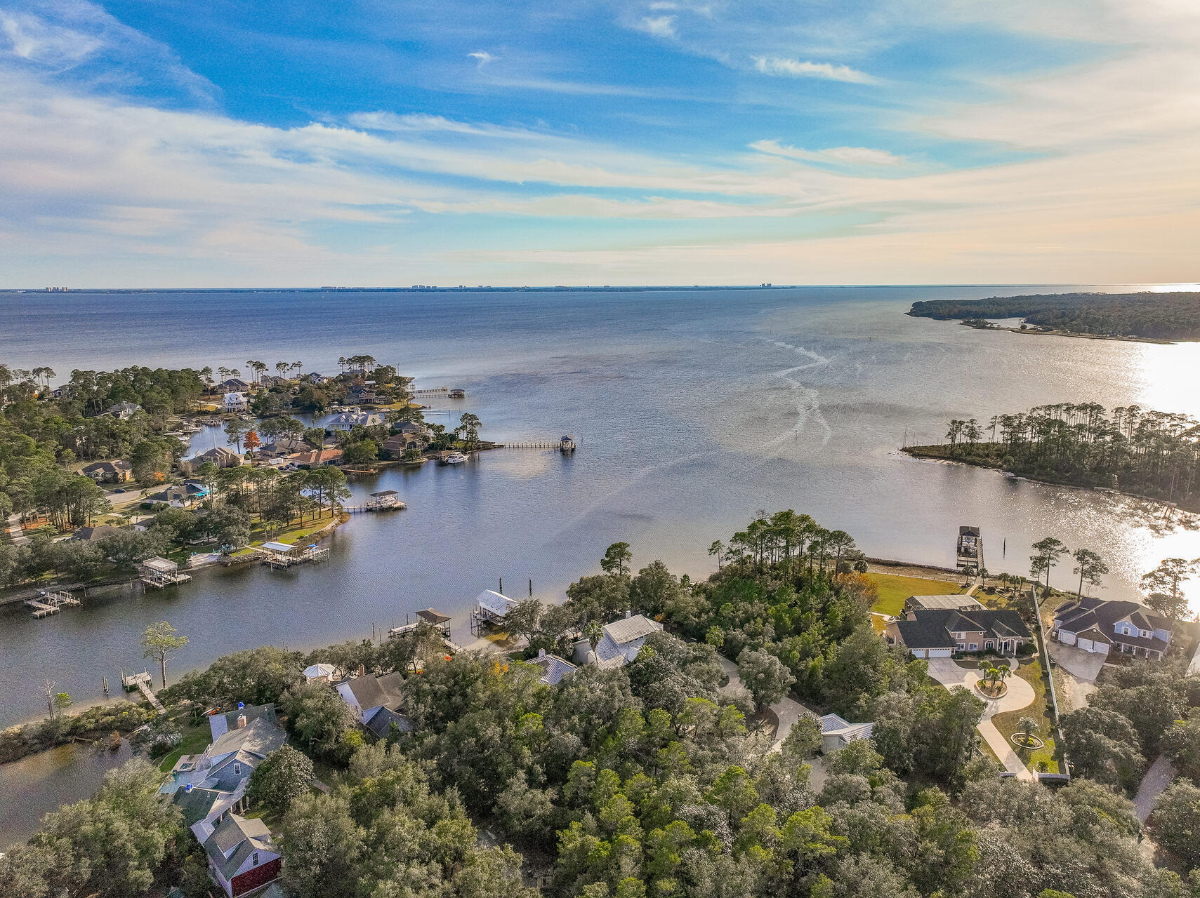 VALPARAISO PINECREST 6 - Residential