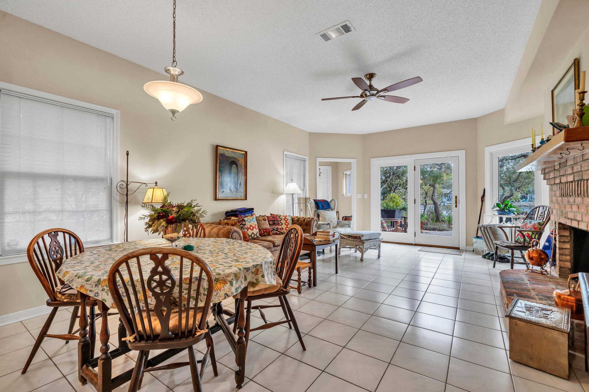 VALPARAISO PINECREST 6 - Residential