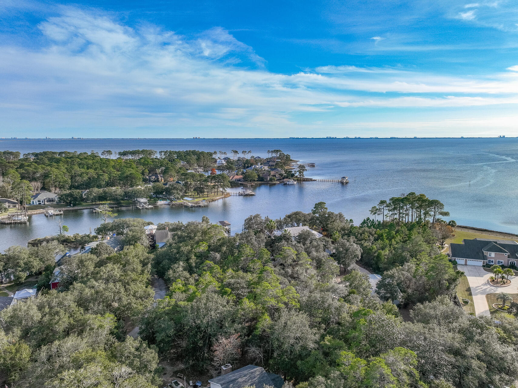 VALPARAISO PINECREST 6 - Residential