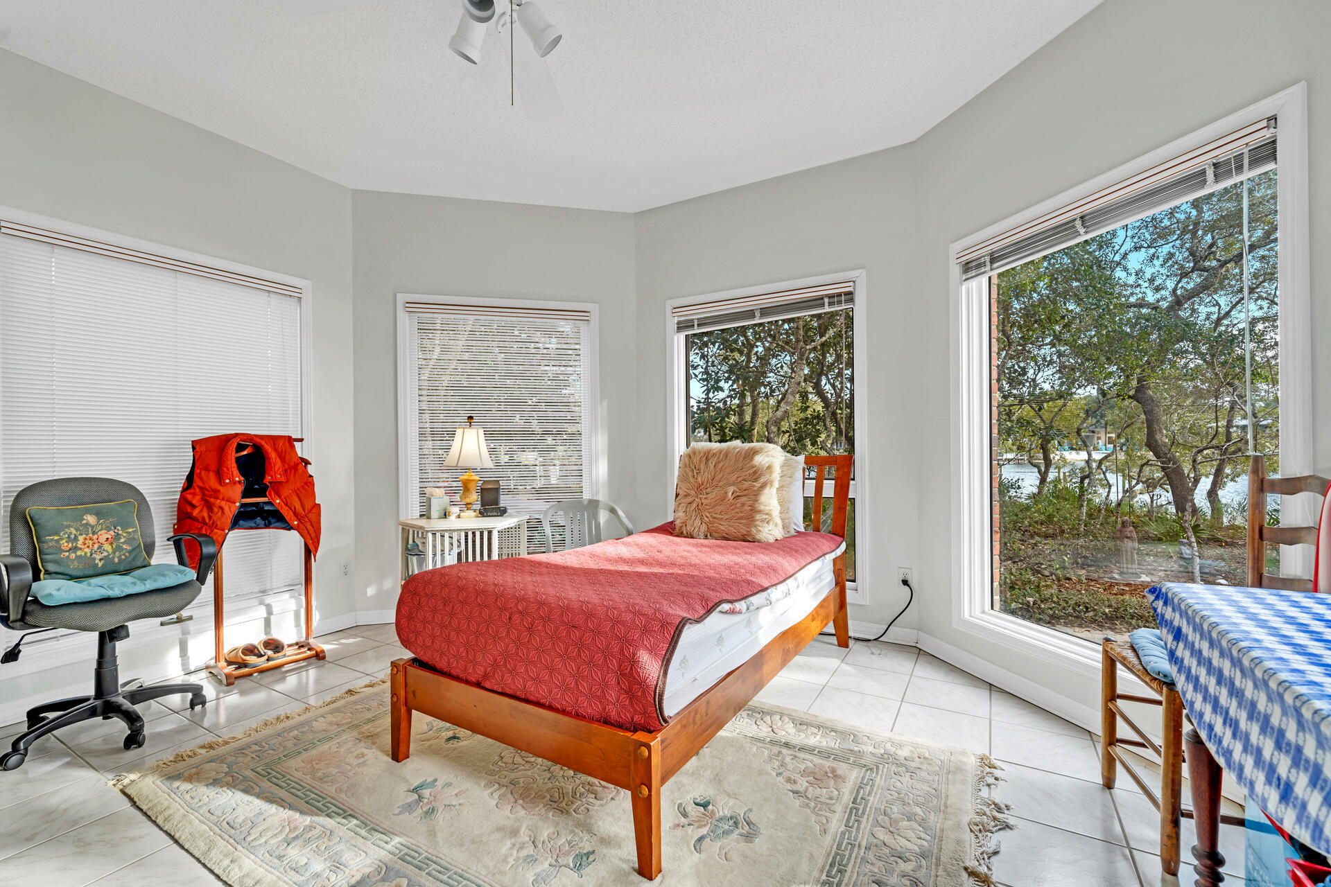 VALPARAISO PINECREST 6 - Residential