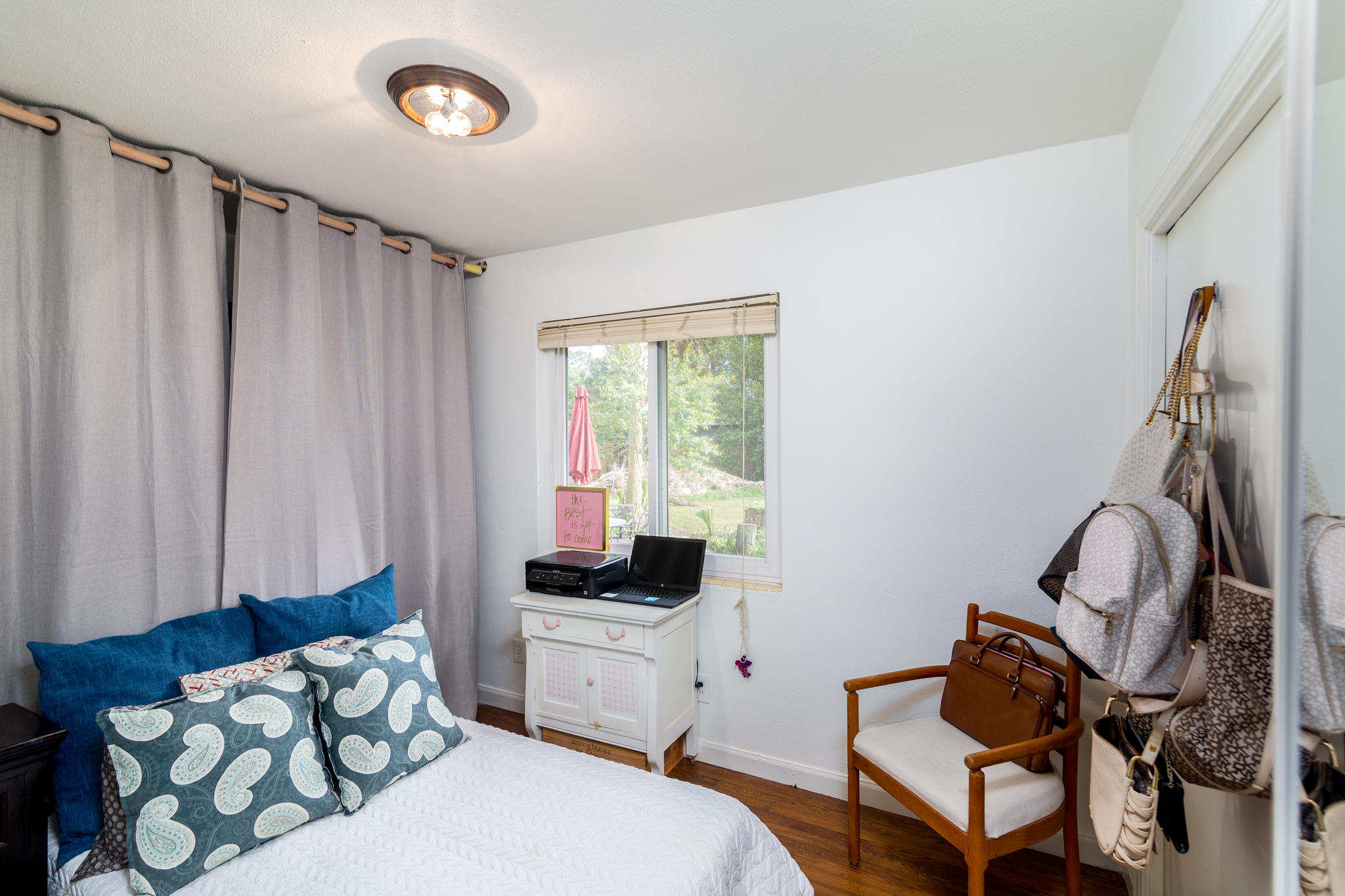 LAKEVIEW - Residential