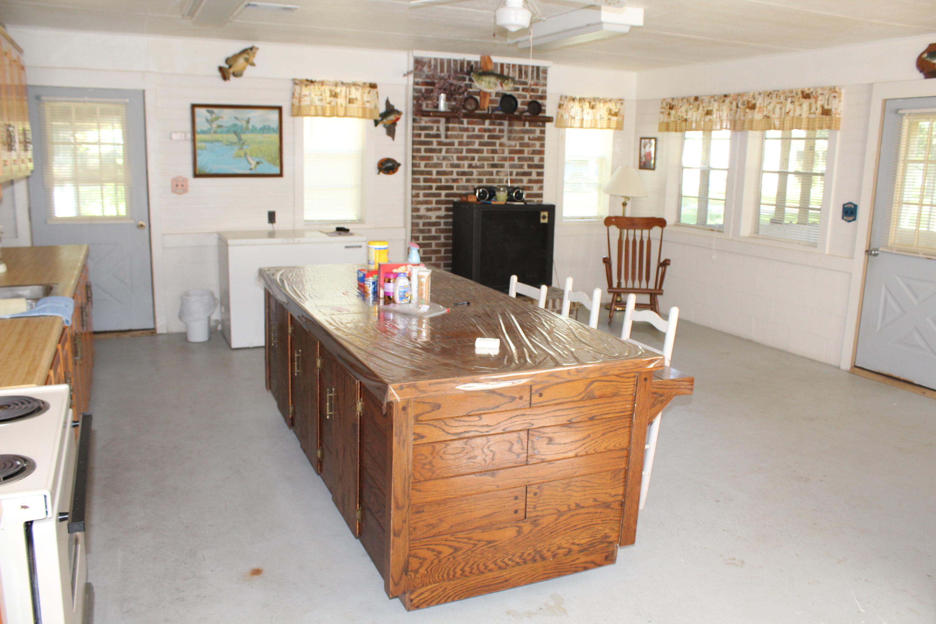 ROOKS BLUFF UNREC - Residential