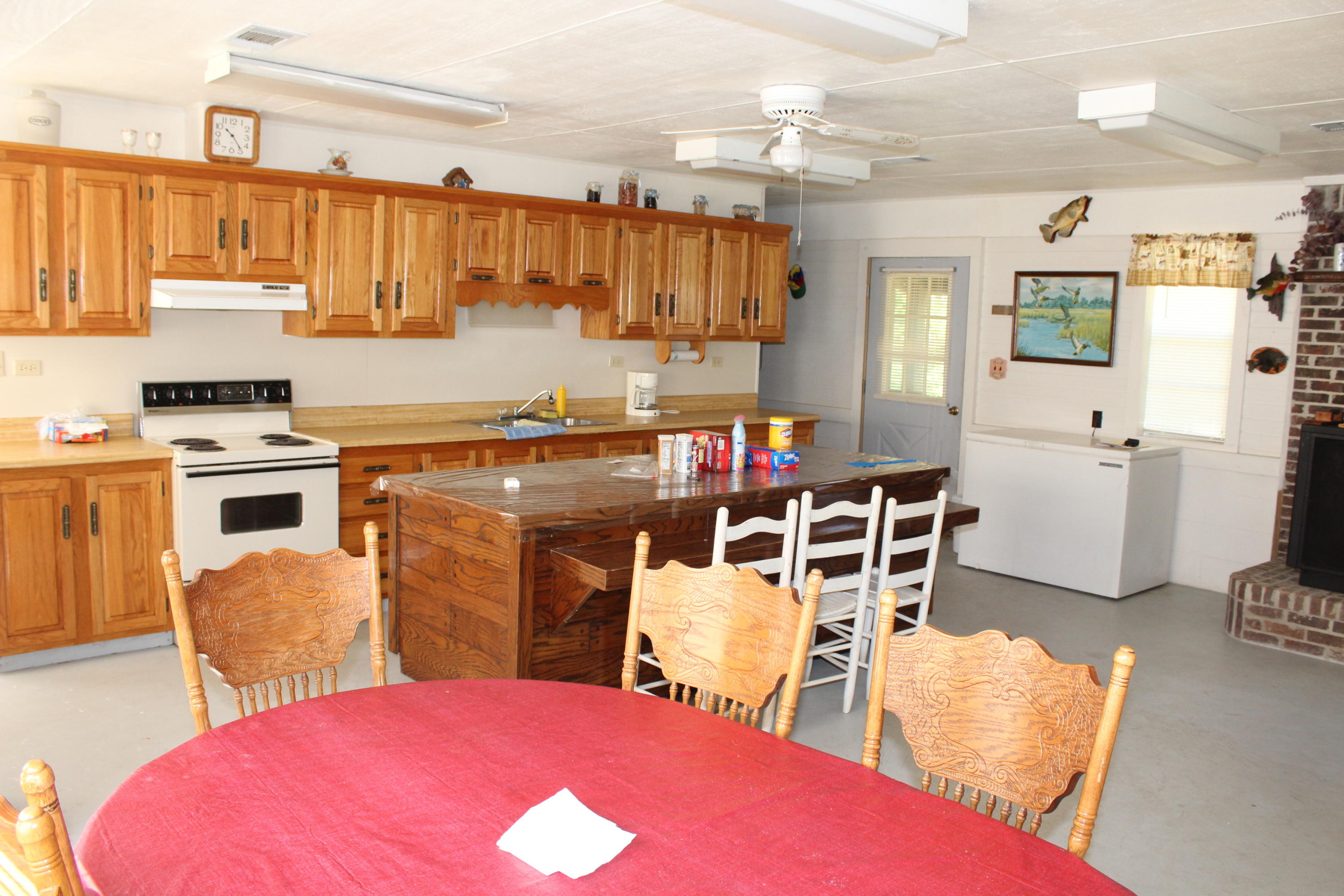 ROOKS BLUFF UNREC - Residential