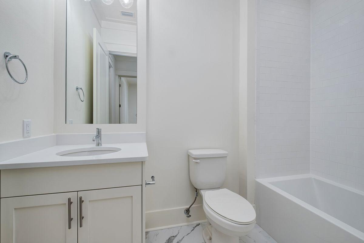 TREETOP VILLAGE - Residential