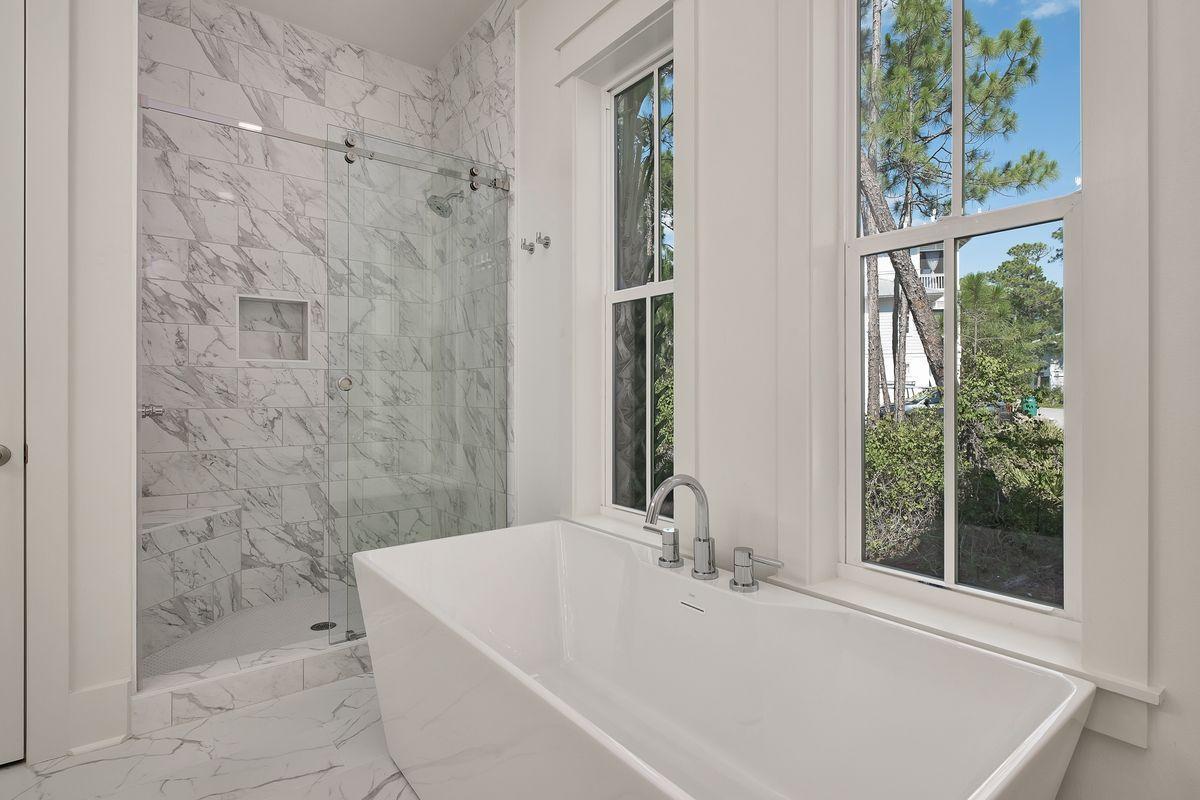 TREETOP VILLAGE - Residential