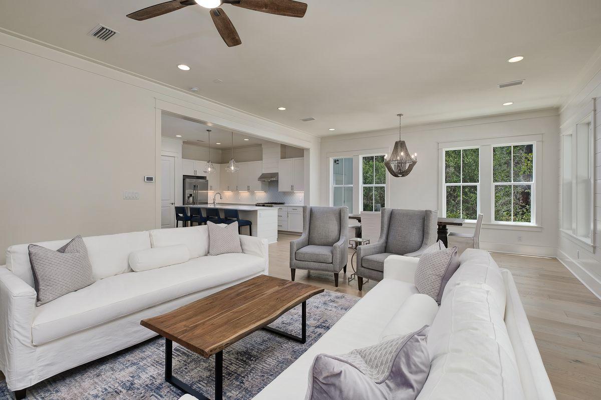 TREETOP VILLAGE - Residential