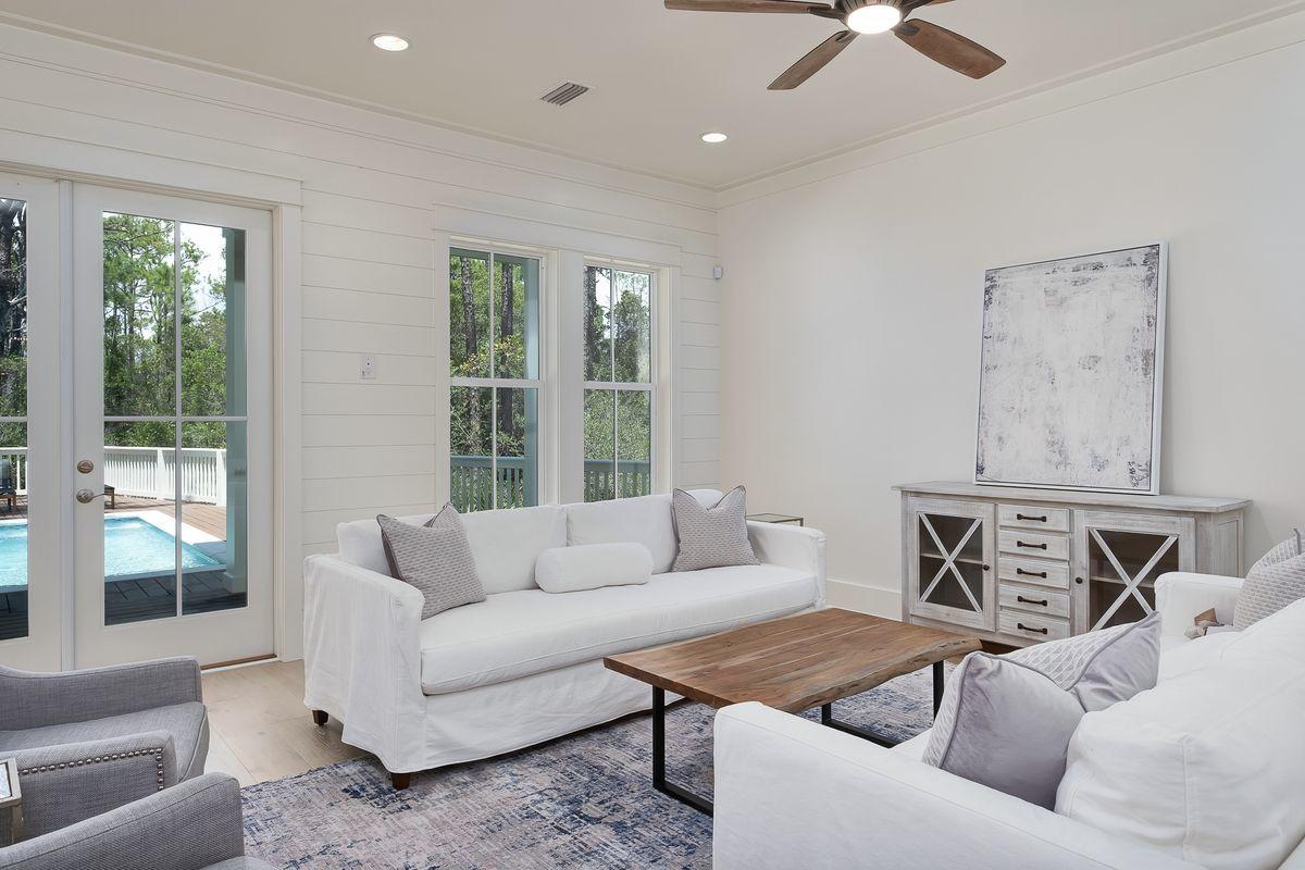 TREETOP VILLAGE - Residential