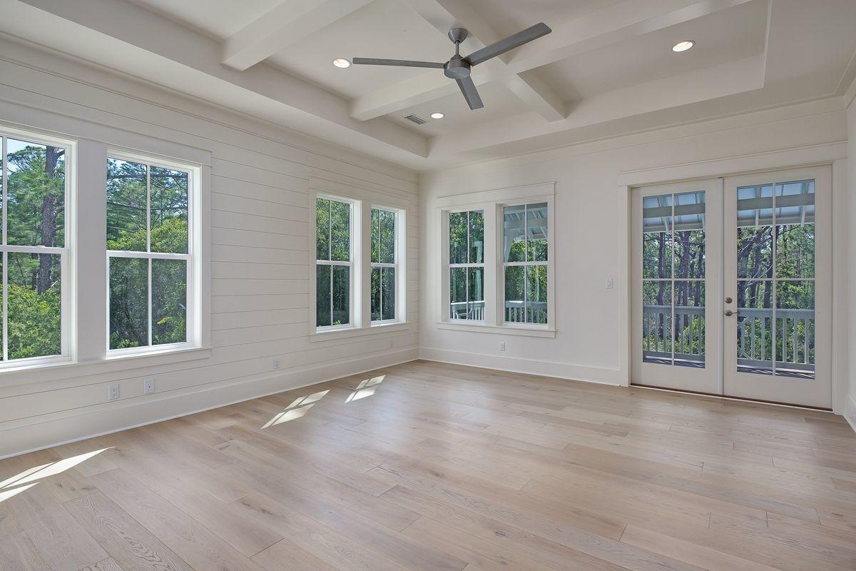 TREETOP VILLAGE - Residential