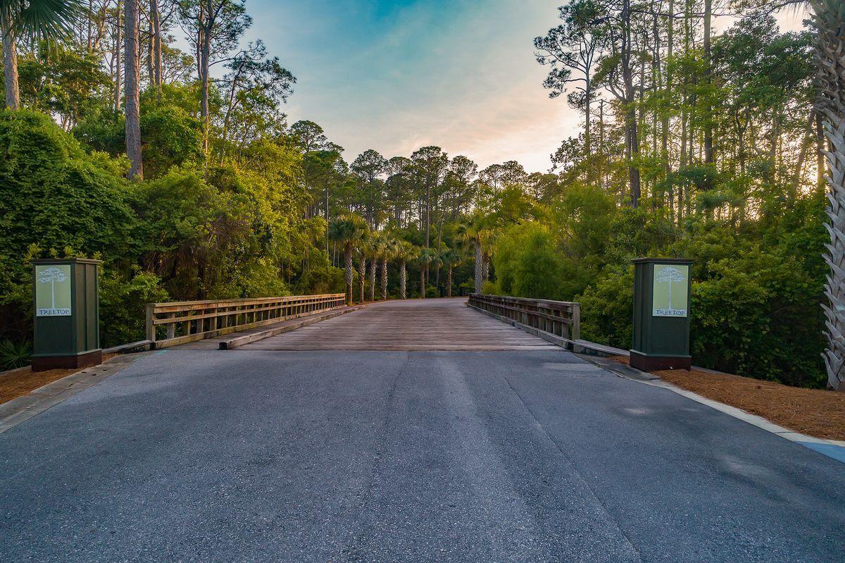 TREETOP VILLAGE - Residential