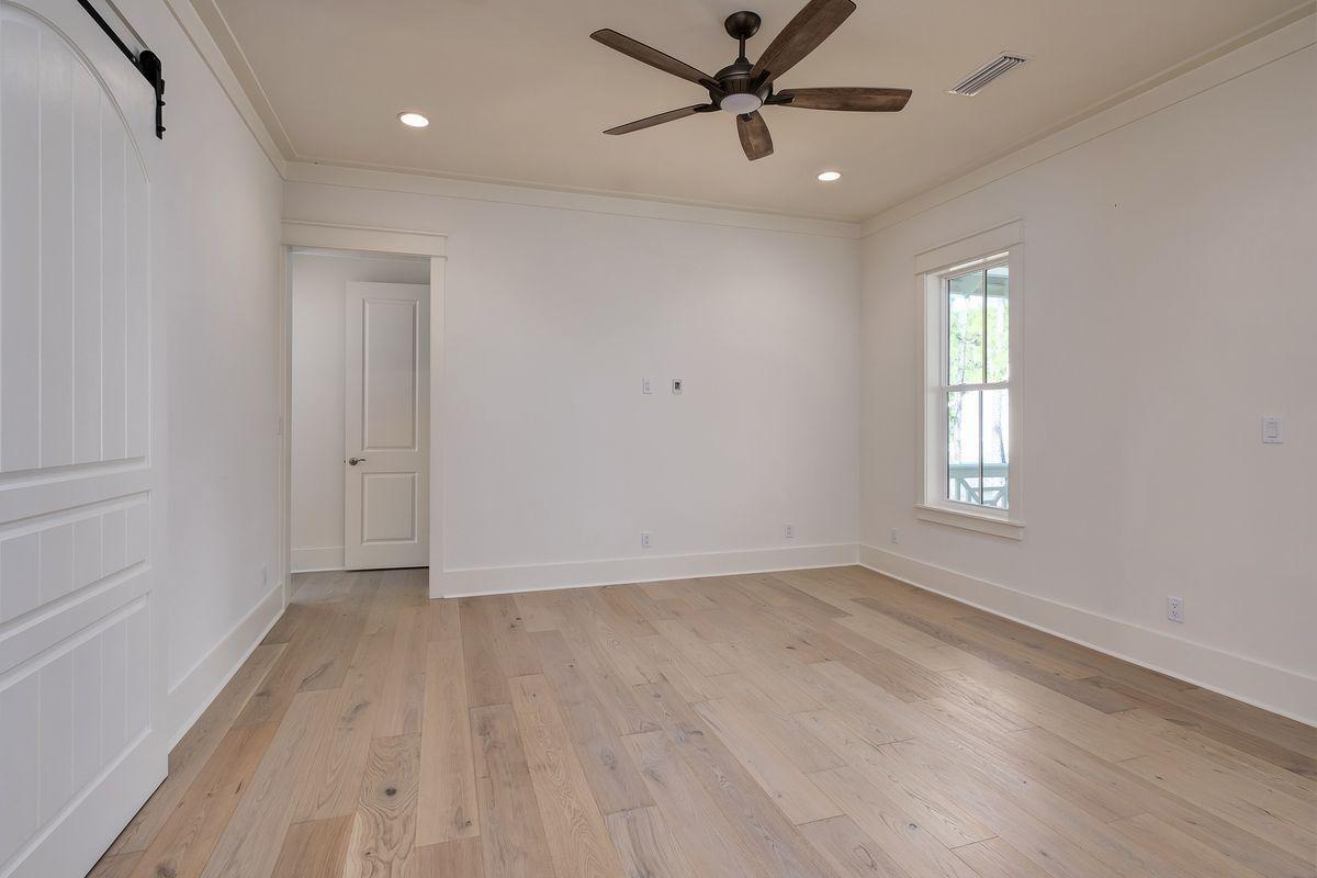 TREETOP VILLAGE - Residential