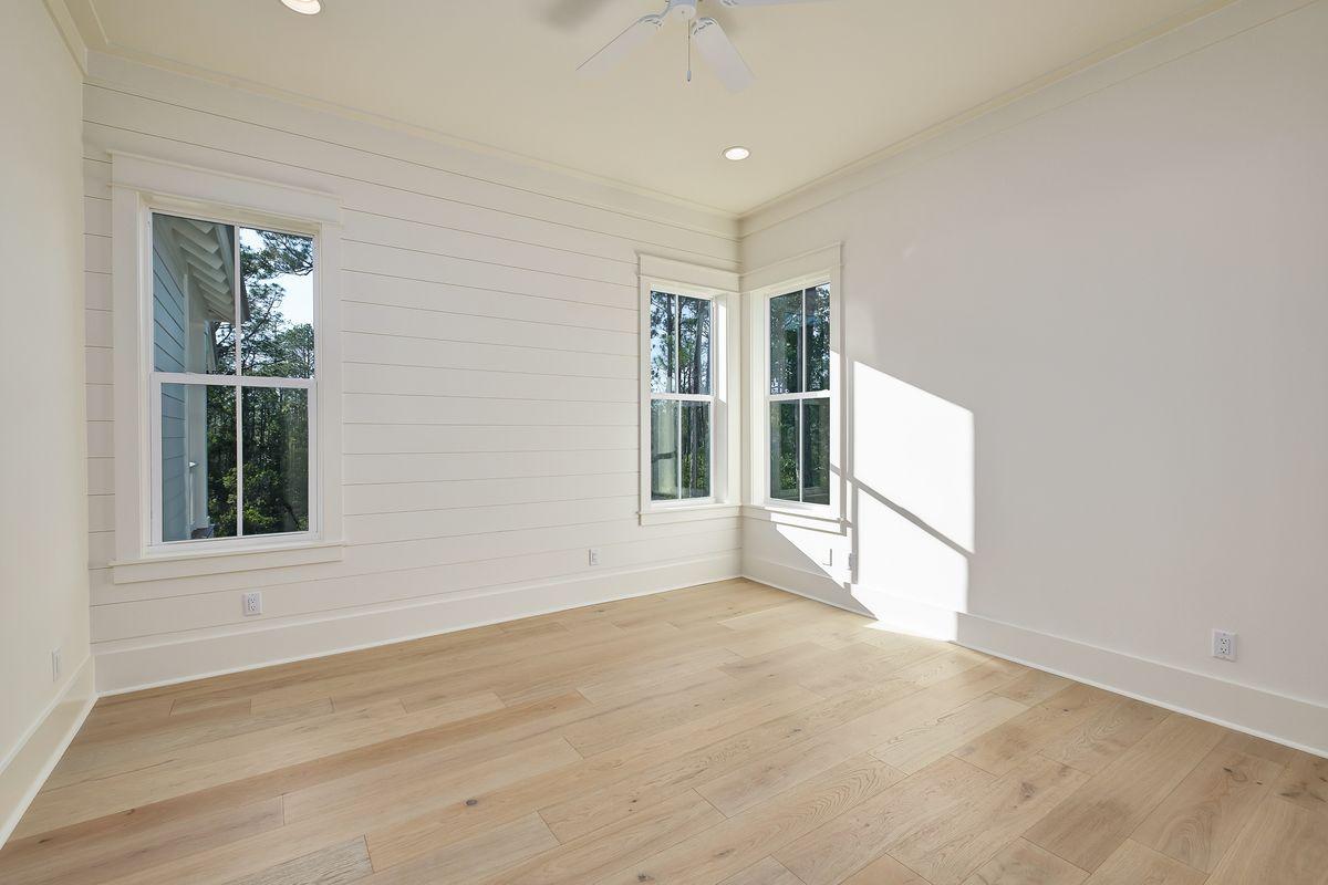 TREETOP VILLAGE - Residential