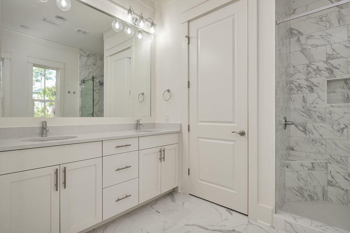 TREETOP VILLAGE - Residential