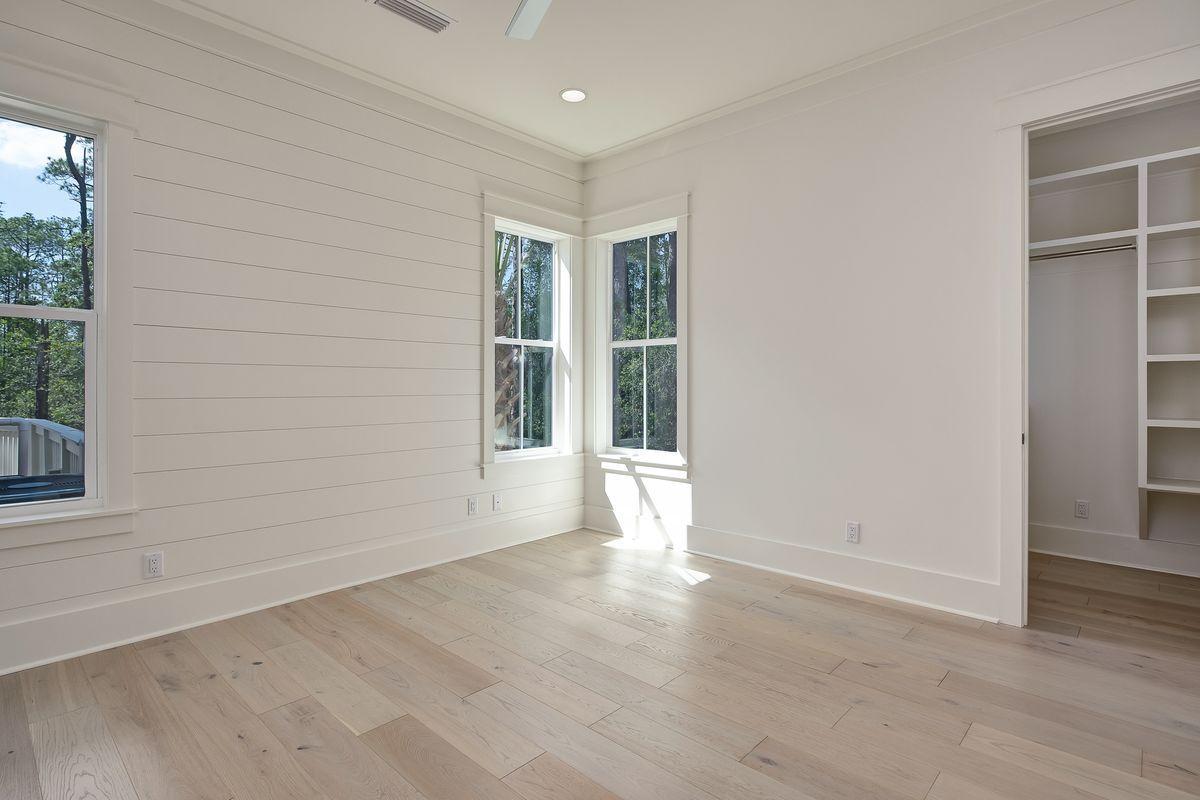 TREETOP VILLAGE - Residential