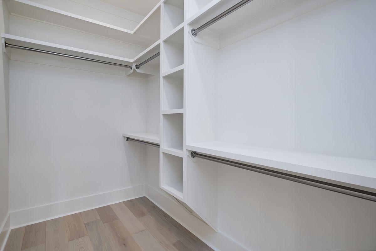 TREETOP VILLAGE - Residential