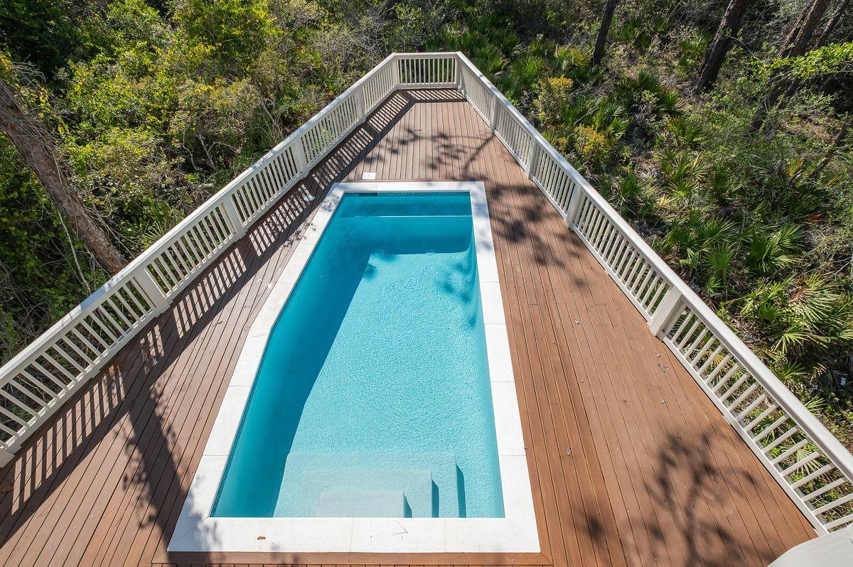 TREETOP VILLAGE - Residential